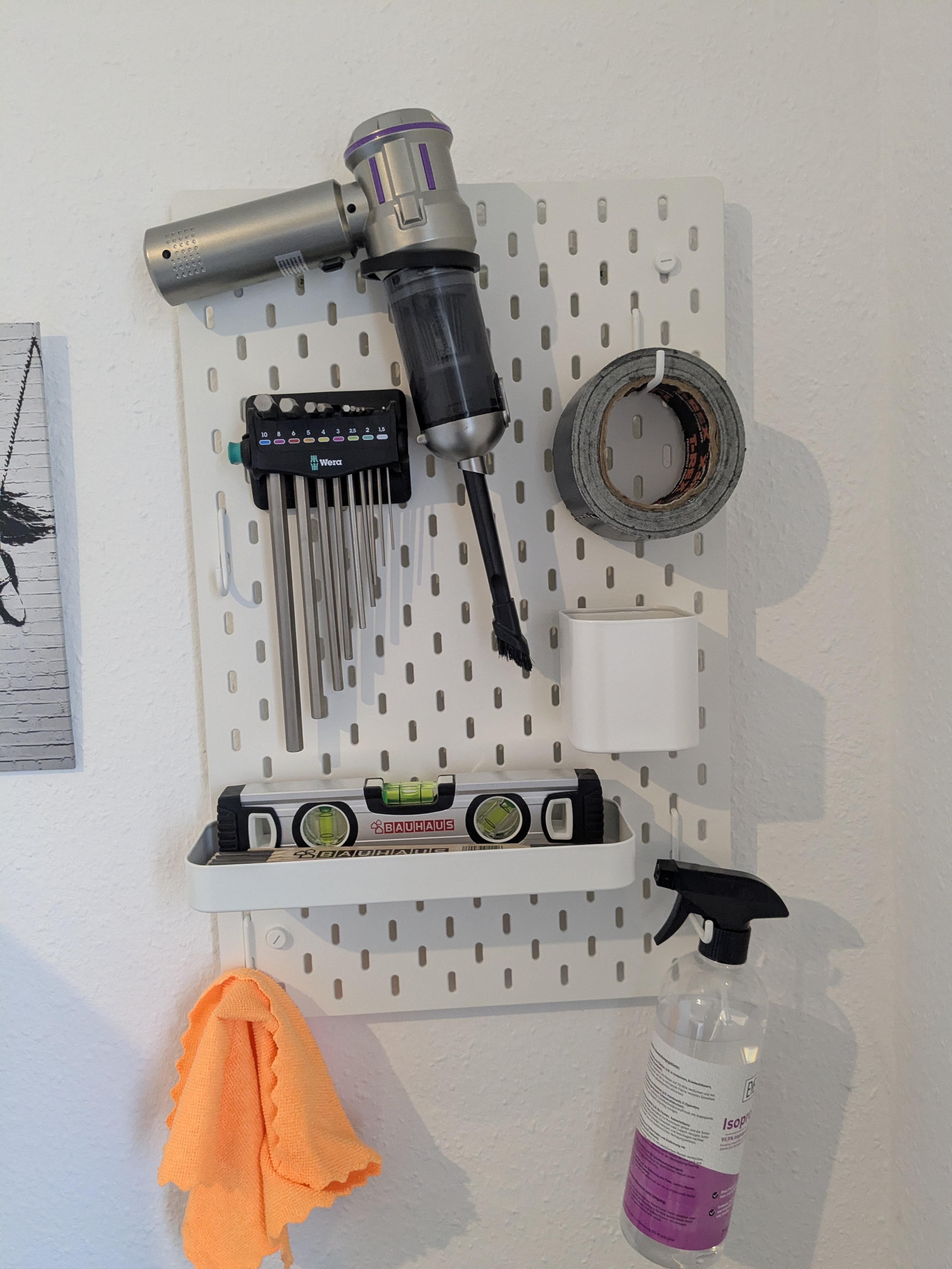 Skadis vacuum cleaner holder. 67mm