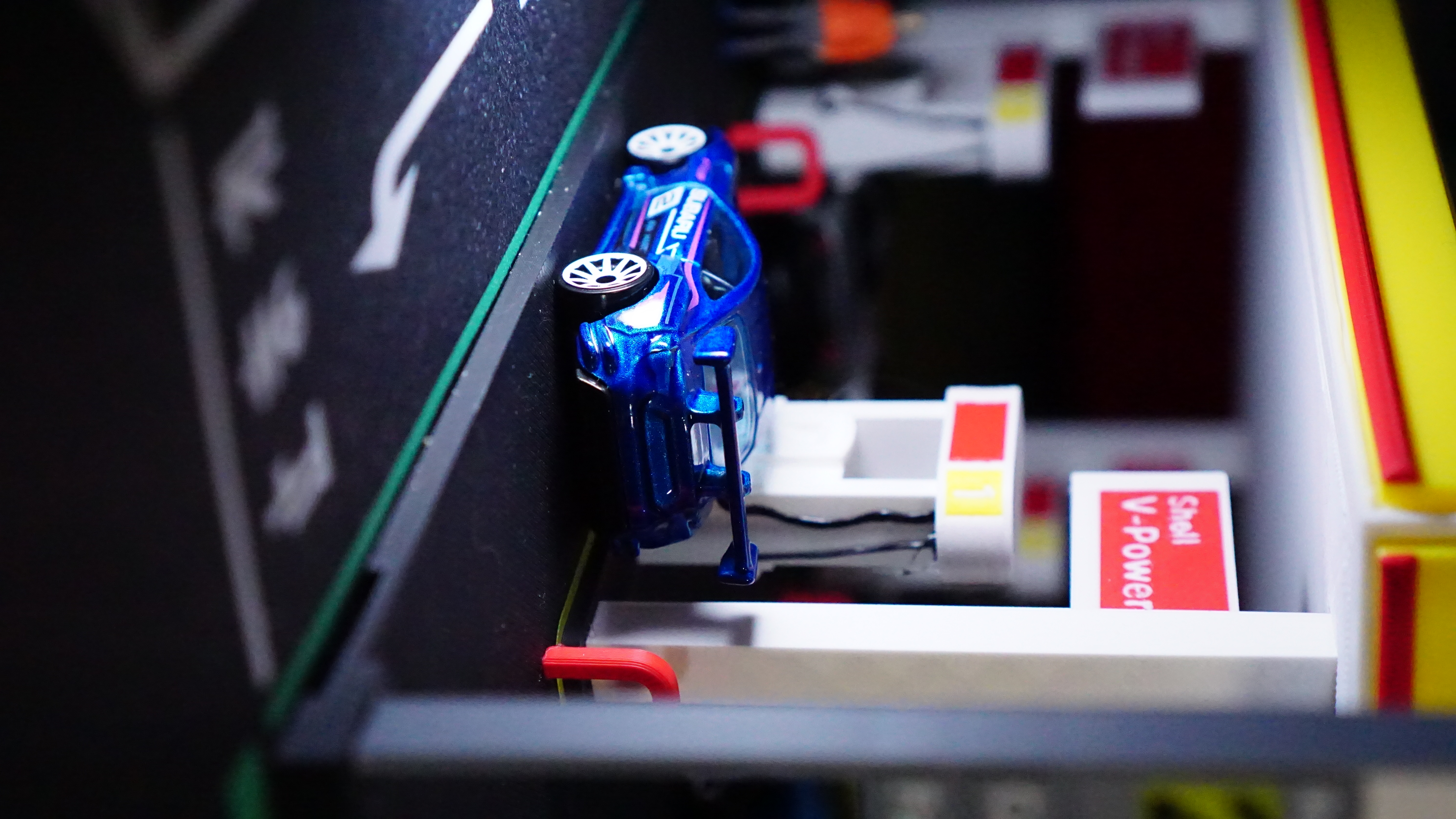 Shell Gas Station Model Set - 1:64 Scale Diorama — thumbnail 16