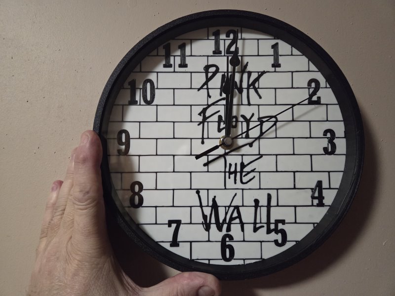 Pink Floyd "The Wall" Clock — thumbnail 2