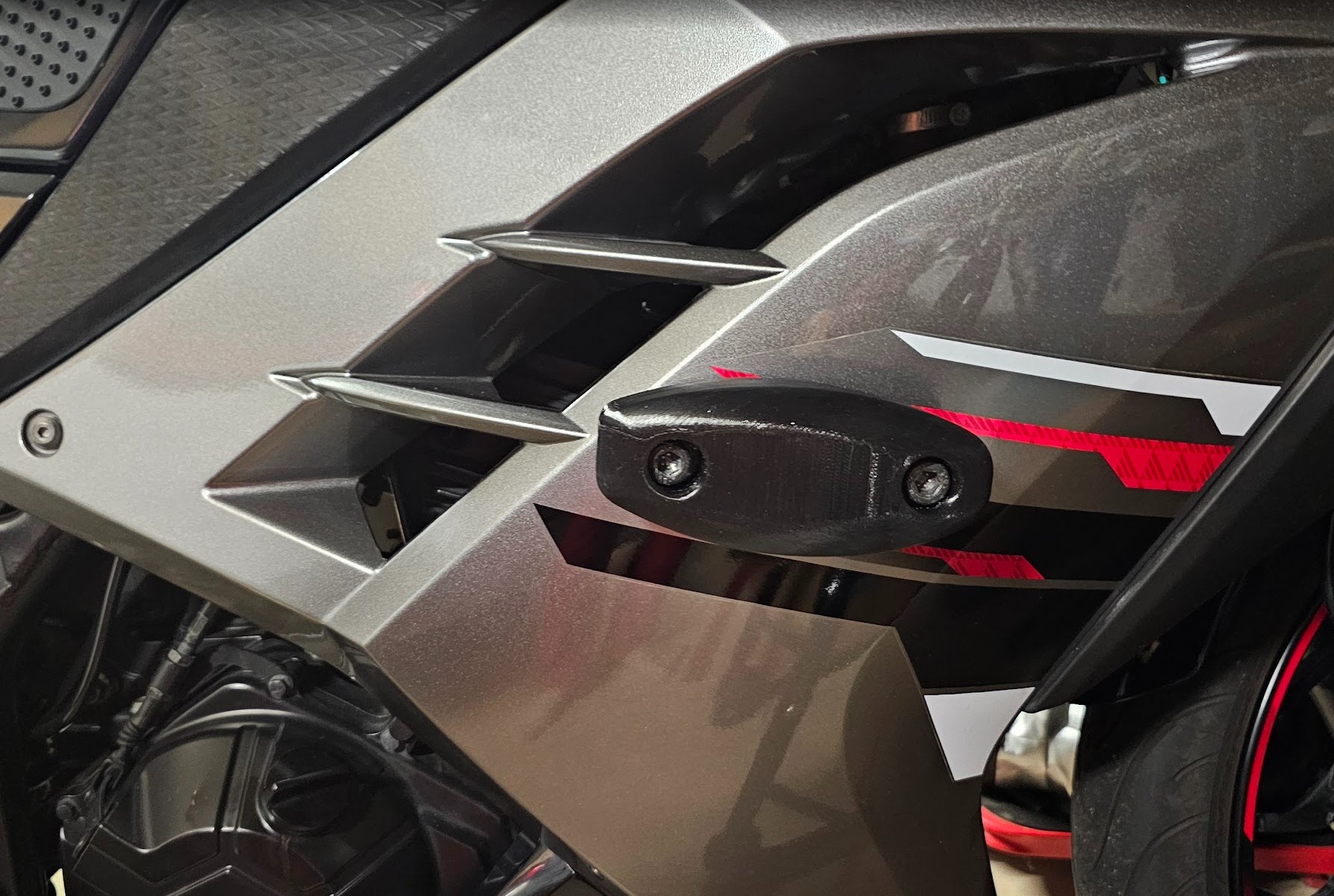 Replacement Frame Slider Pucks for Kawasaki Ninja 300