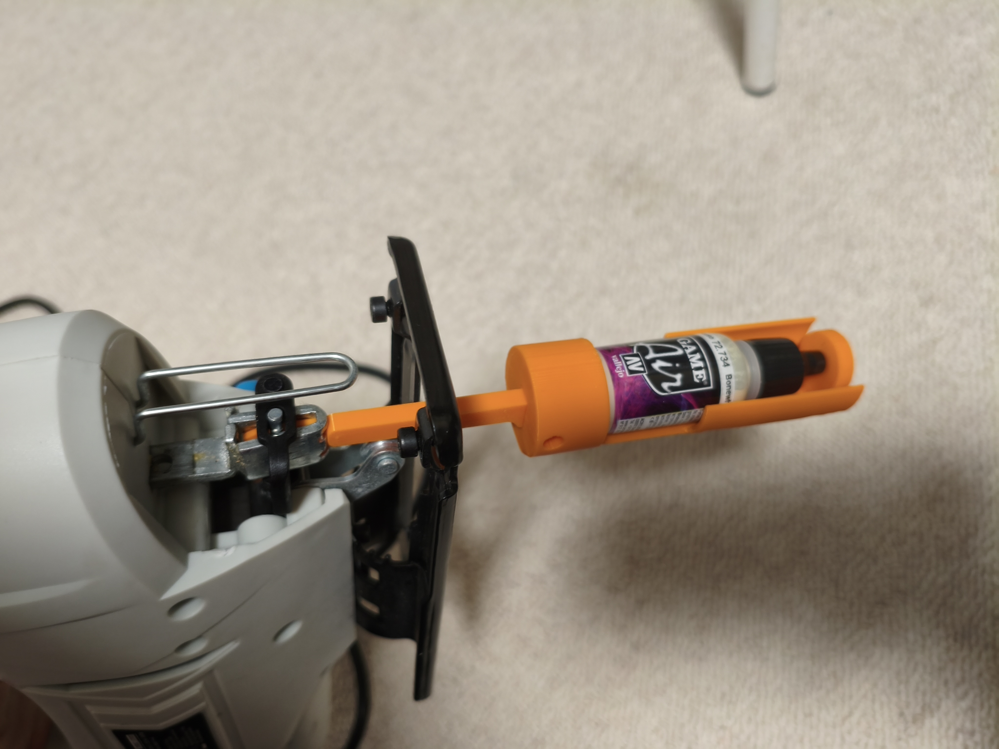 Vallejo 18ml paint shaker for jigsaw