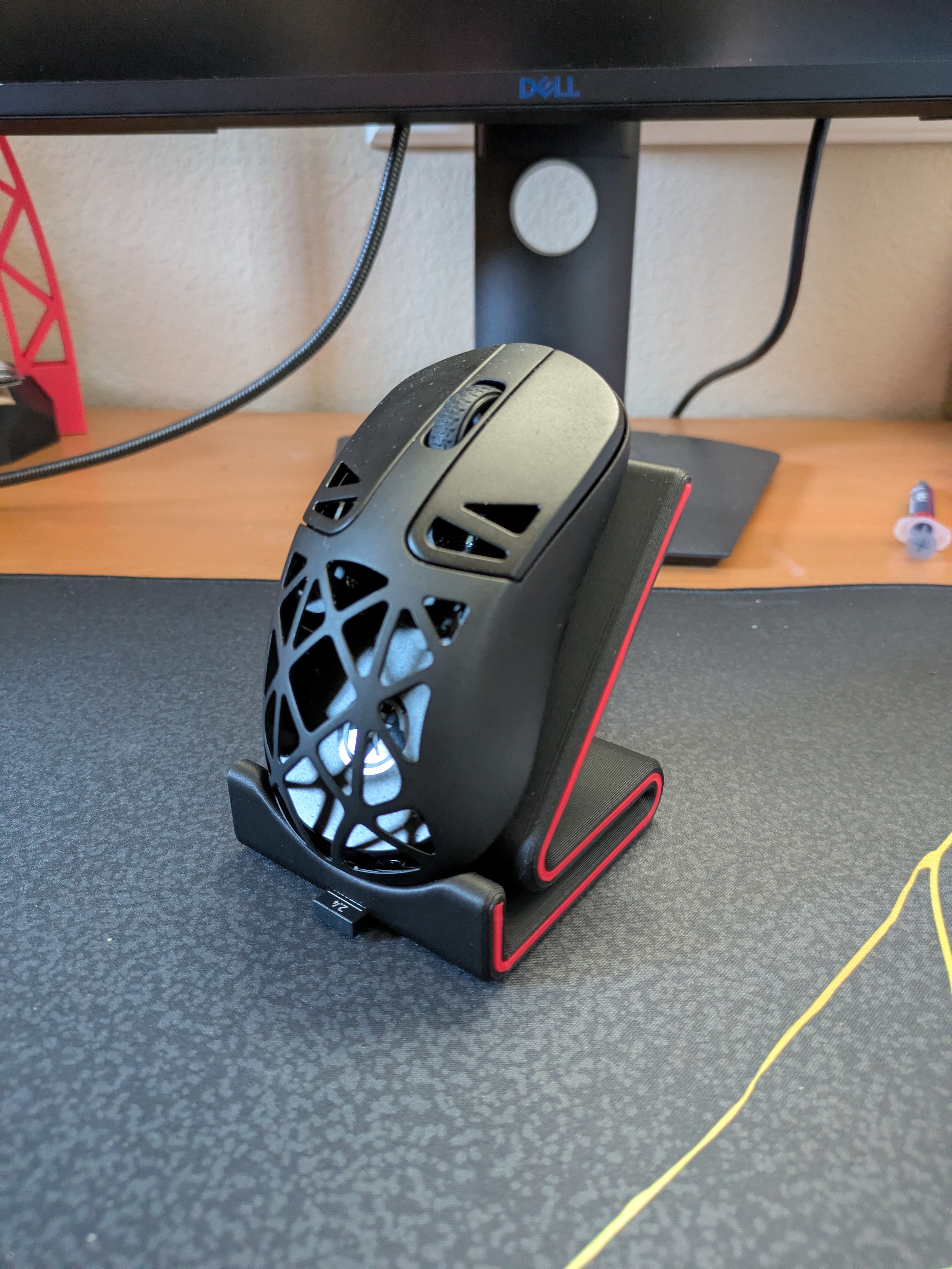 Mouse Stand Display With USB Dongle Slot (No AMS/MMU)