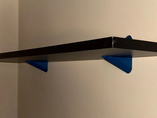 Bird beak shelf bracket