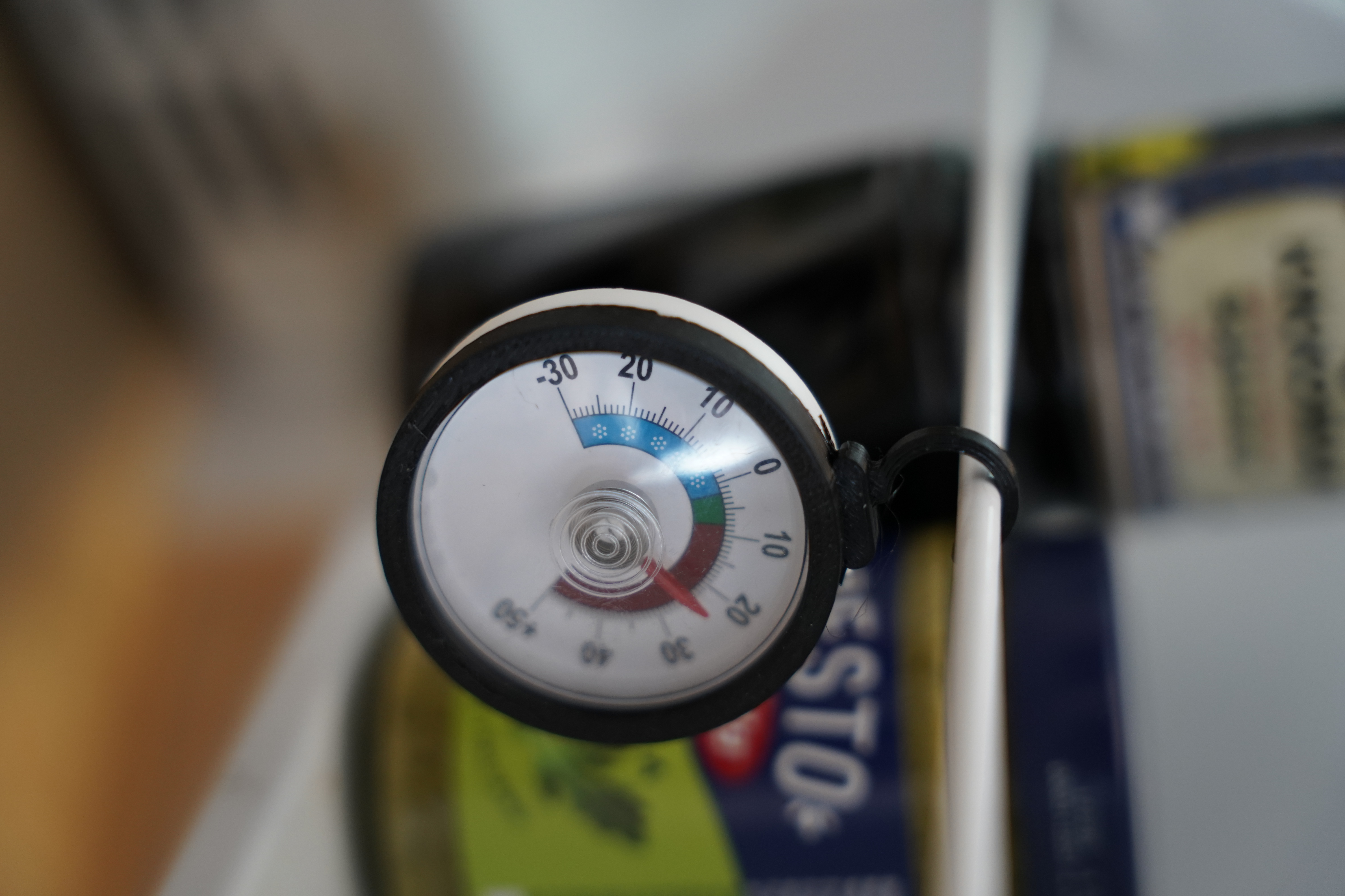Snap-on Replacement Hook For a Round Fridge Thermometer.
