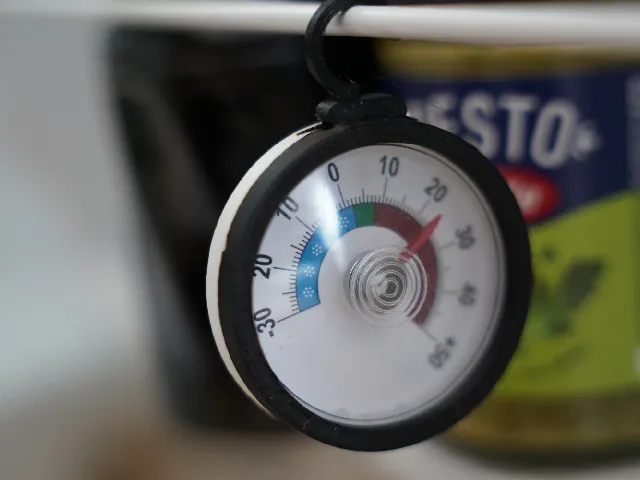 Snap-on Replacement Hook For a Round Fridge Thermometer.