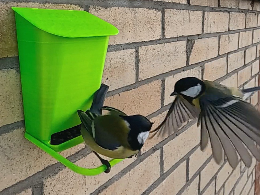 Wall bird feeder — thumbnail 6