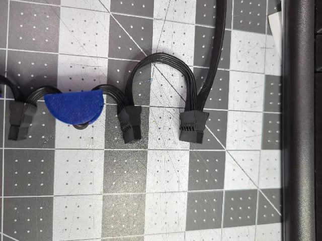 SATA Power Extension Cable Management