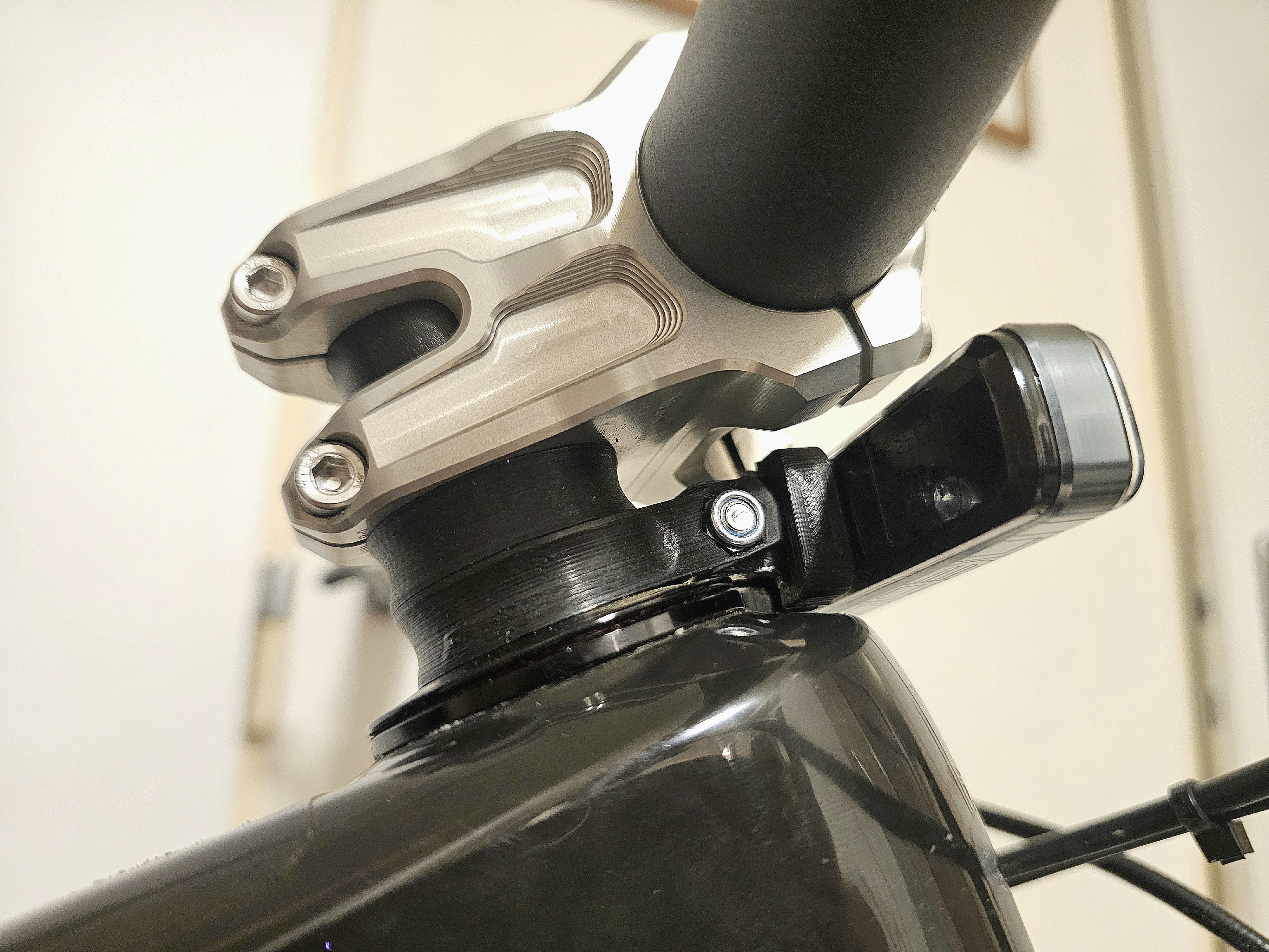 Head tube spacer Gopro adapter
