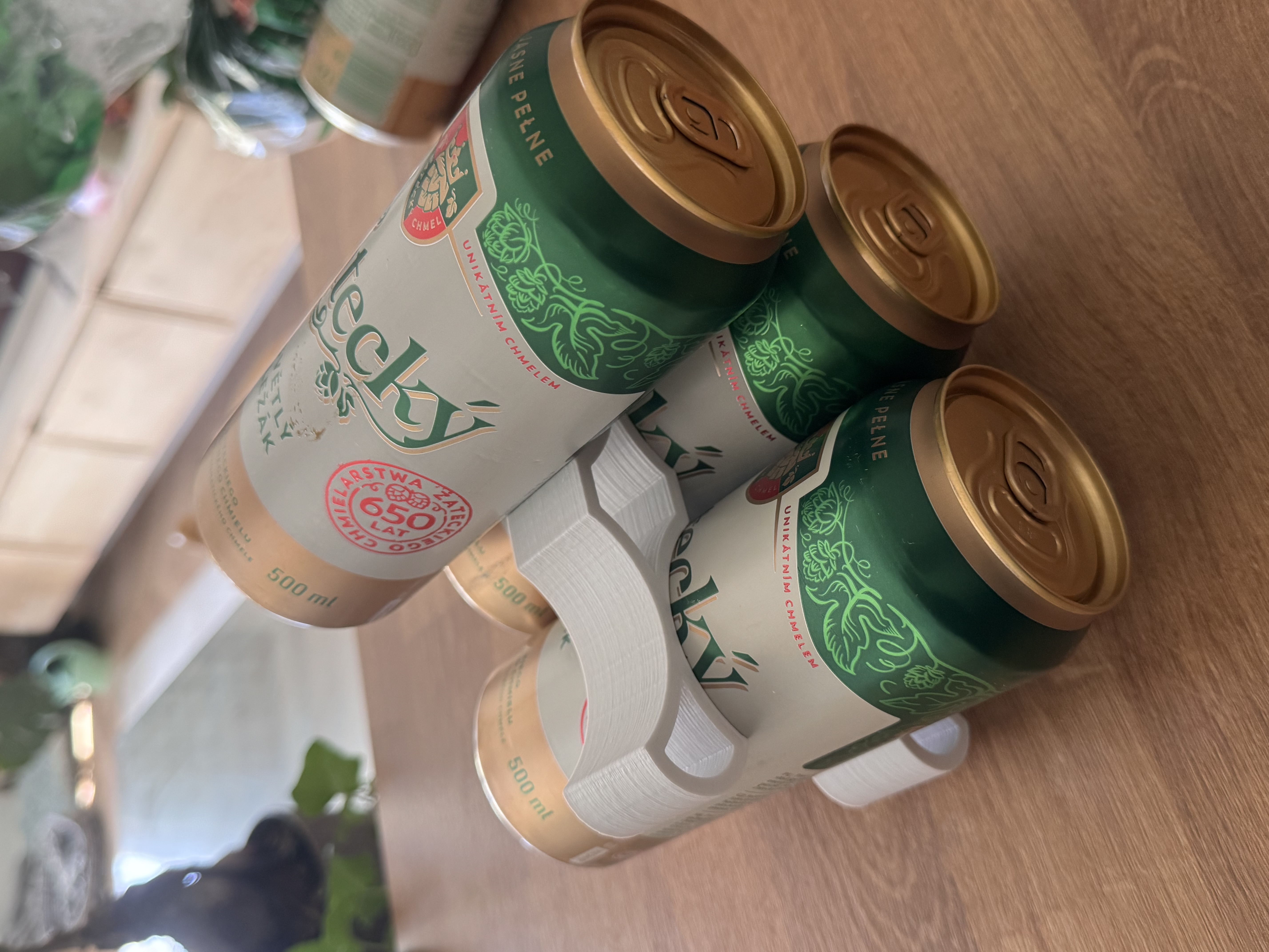 Stackable can holder (66mm Beverage Cans)
