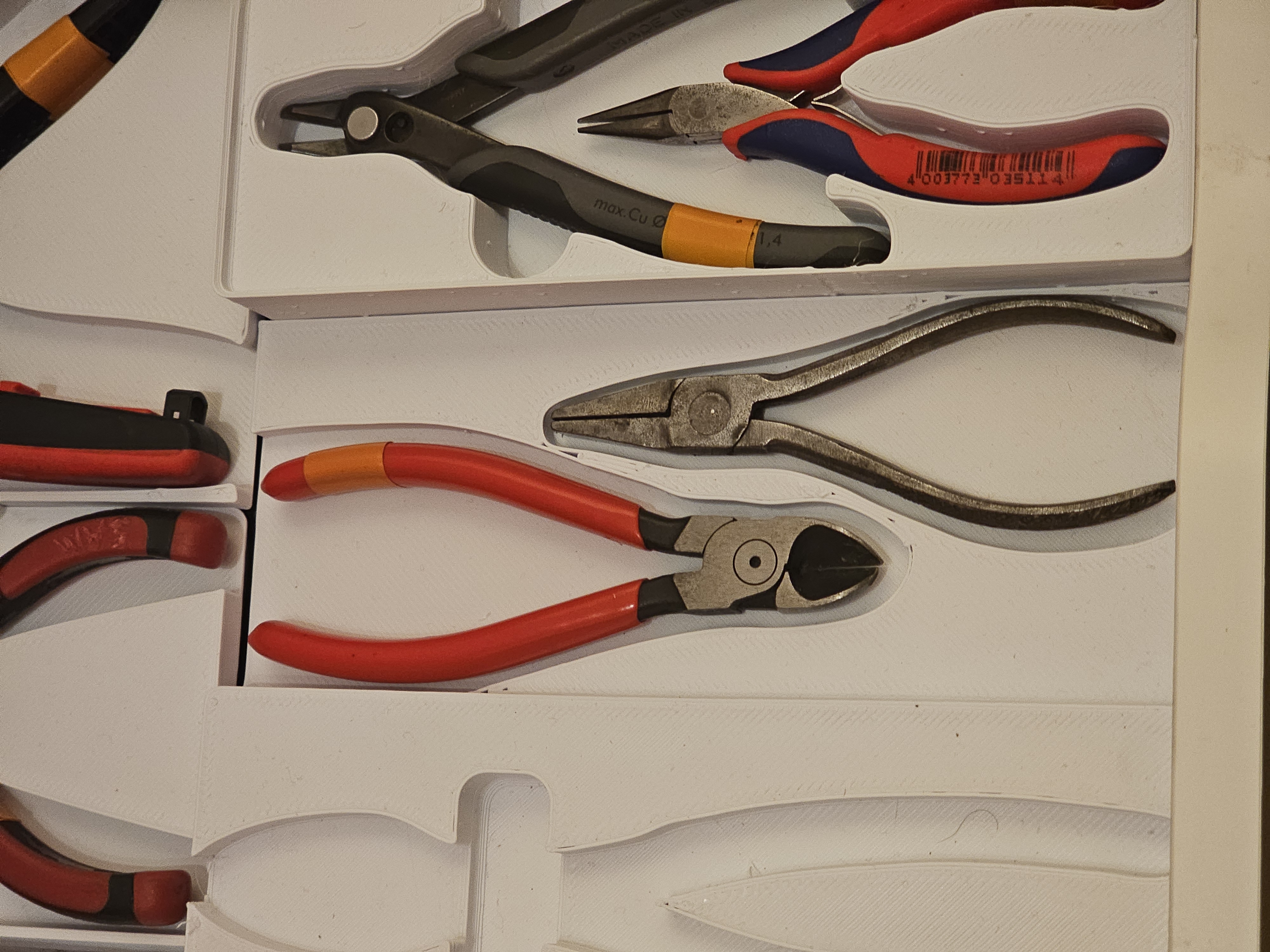 Generic Dual Pliers and Cutter Holder