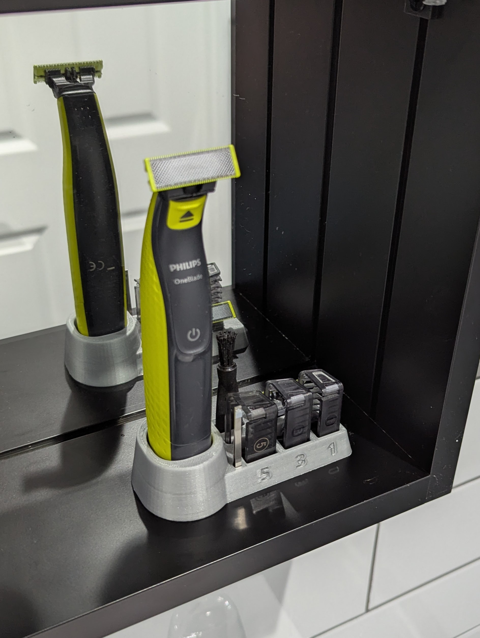 Phillips One Blade Stand