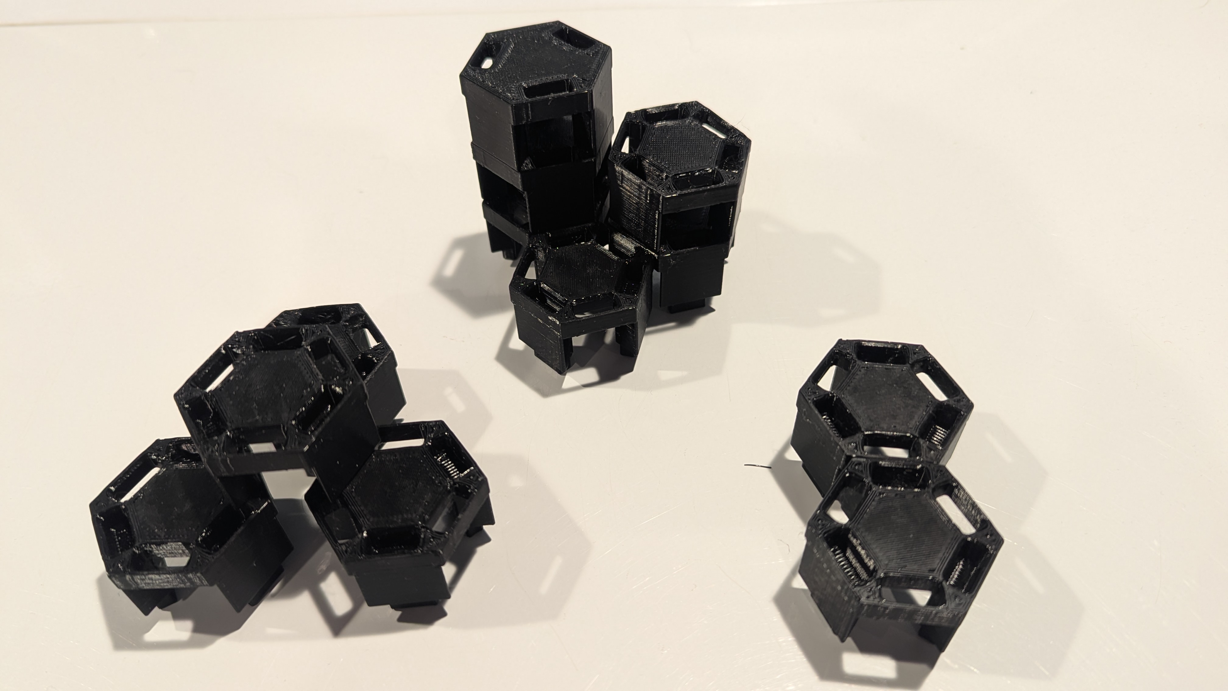 Miniatura 14 do modelo 3D Nesting, Modular, Stackable Hex Terrain, Single Hex
