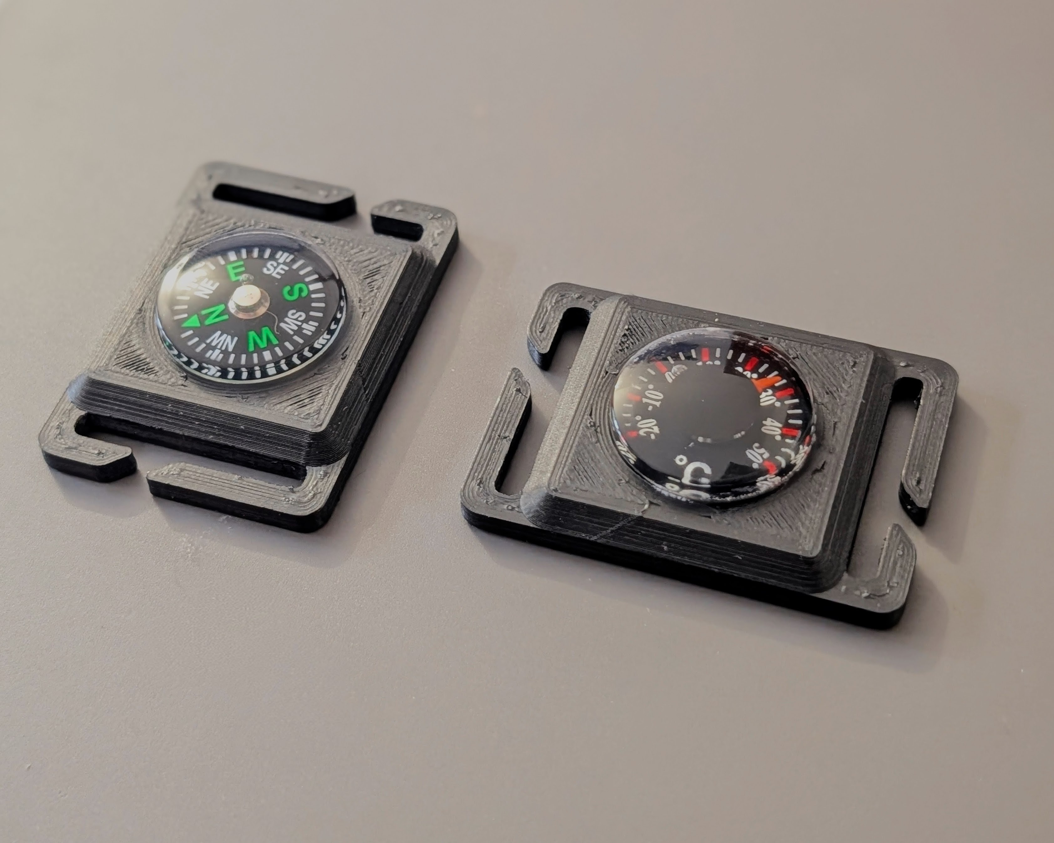 Miniatura 3 do modelo 3D Molle Mini Compass