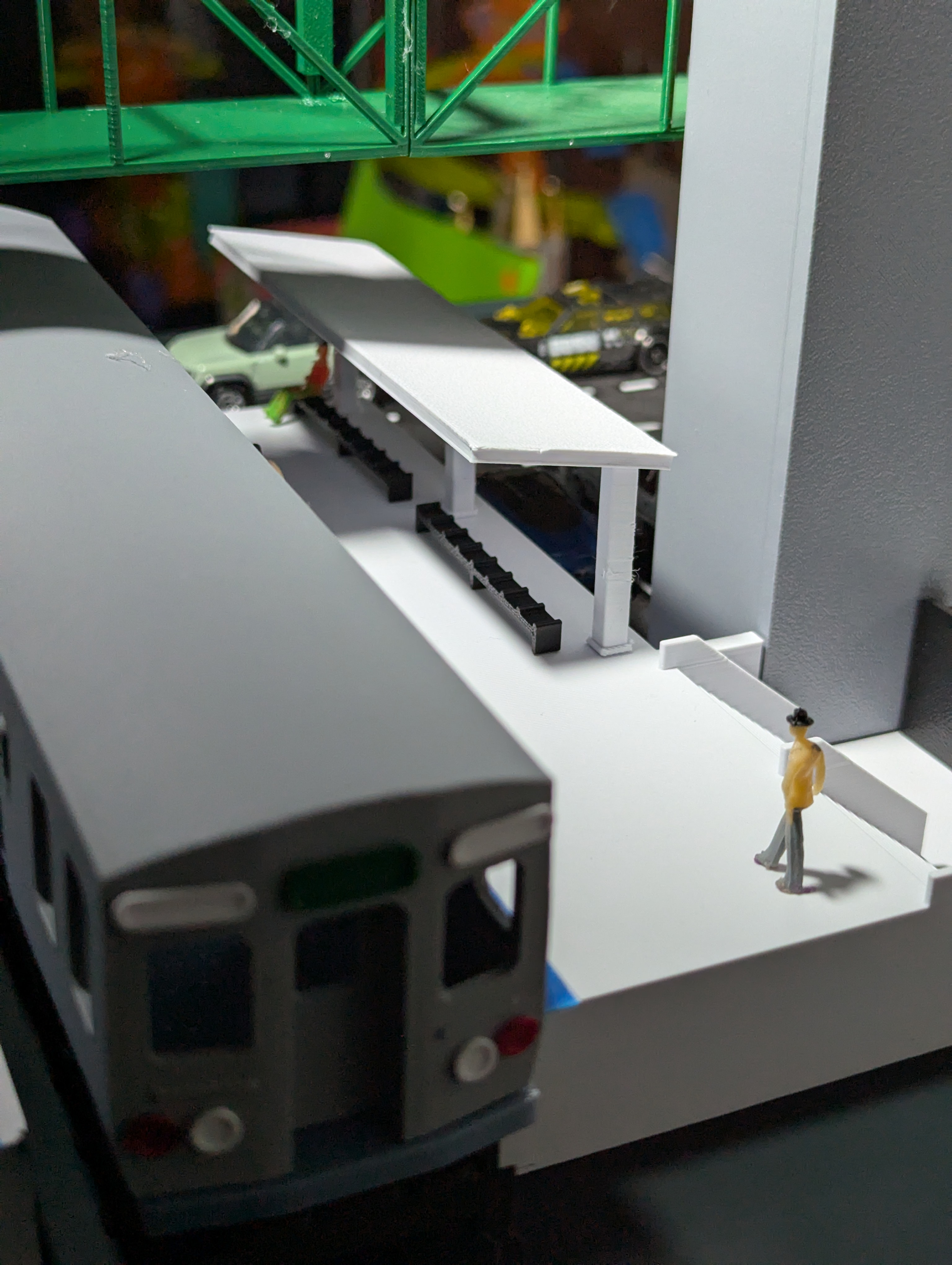 CTA Damen Green Line Station - 1:64 Scale Diorama — thumbnail 8