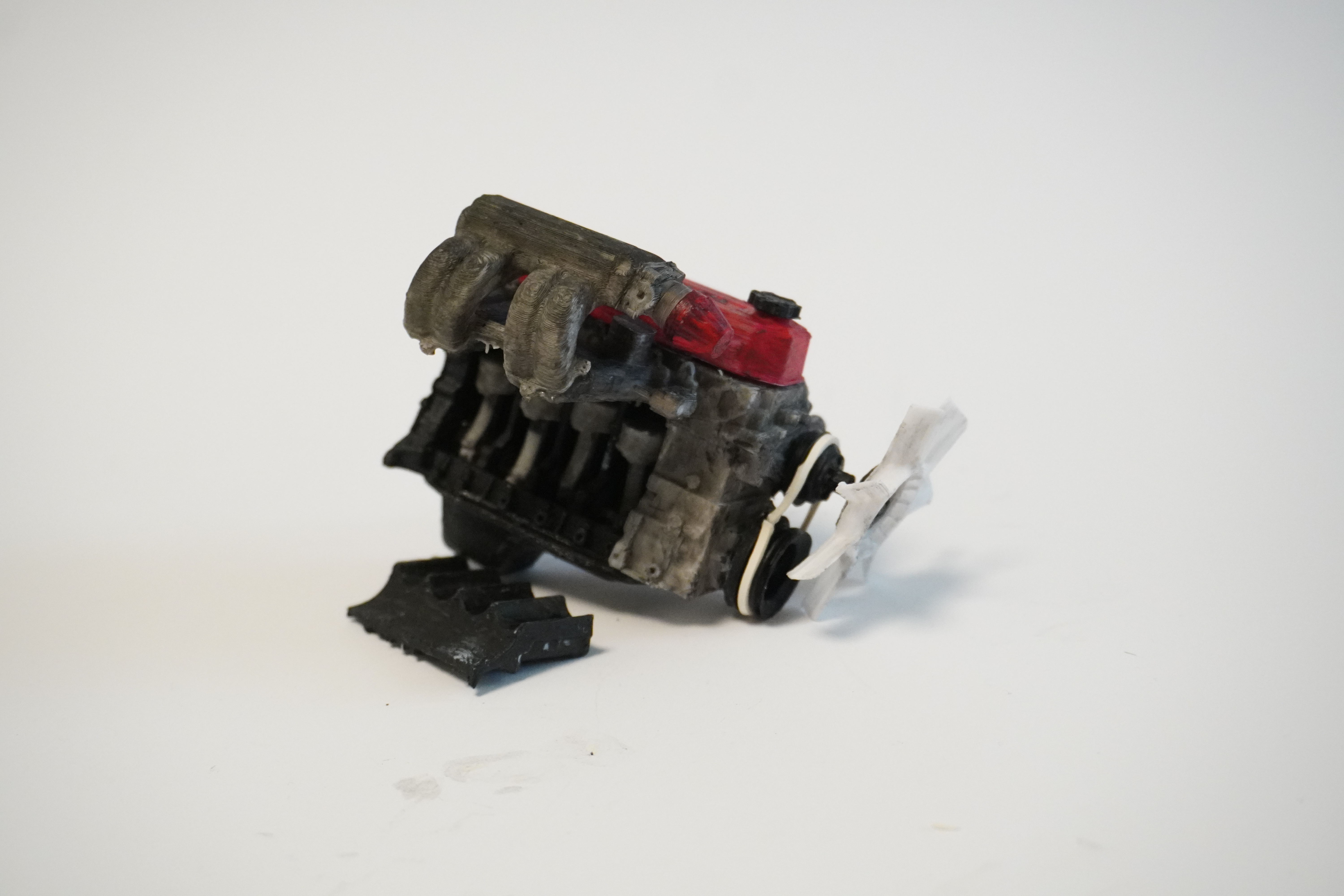 MINI Toyota 4 Cylinder Engine 22RE, Complete Working Model Mini Edition — miniatura 11