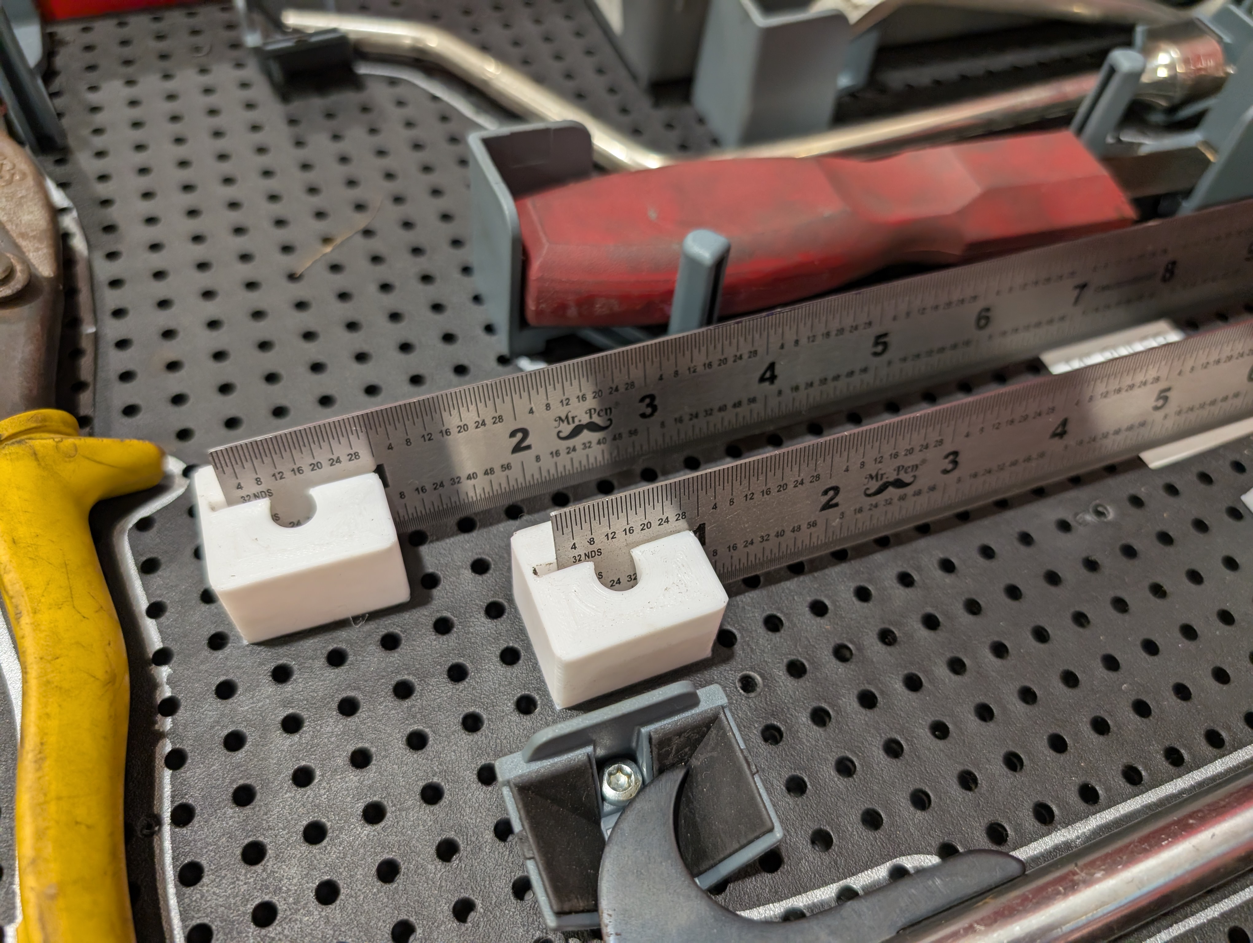 Machinest ruler holder for Toolgrid