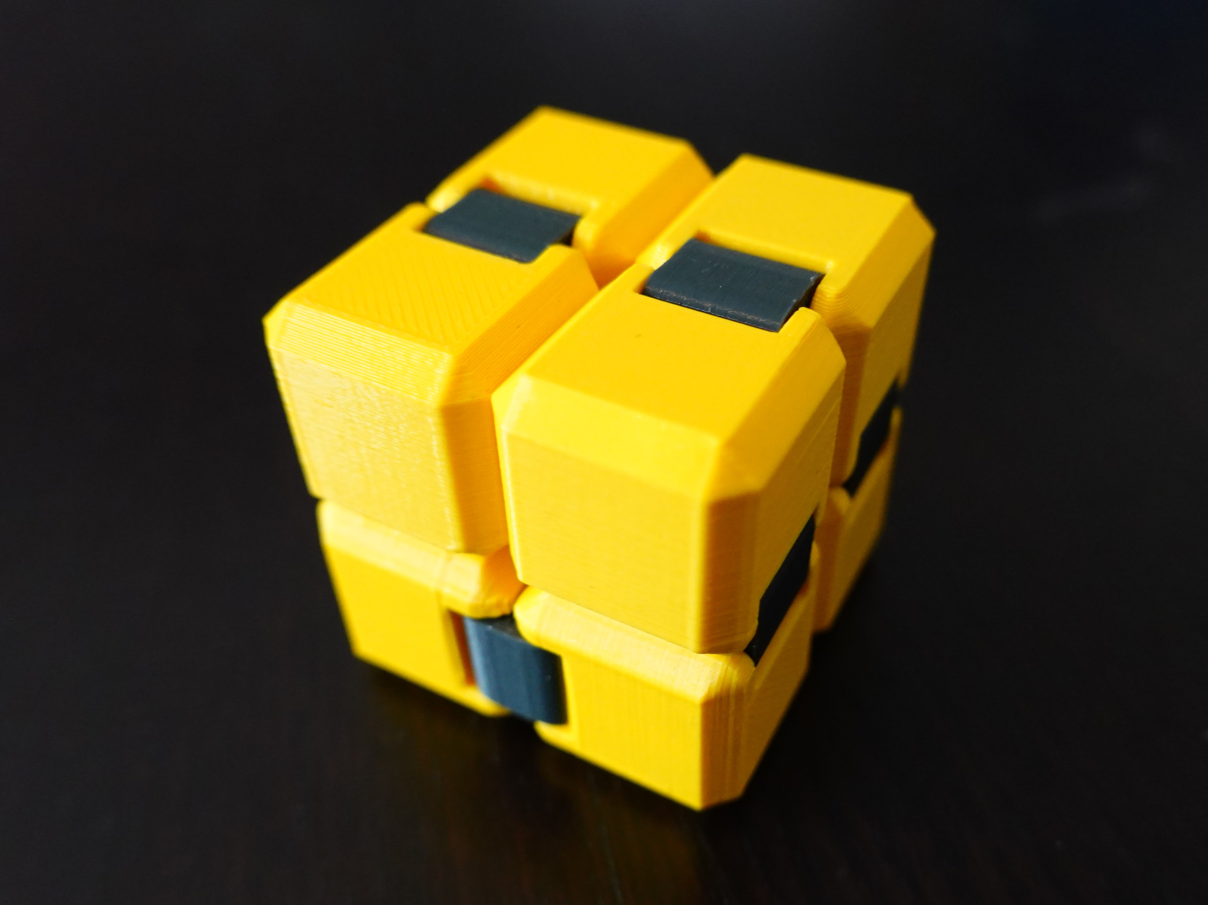 Miniatura 2 do modelo 3D Customizable Infinity Cube Fidget V2
