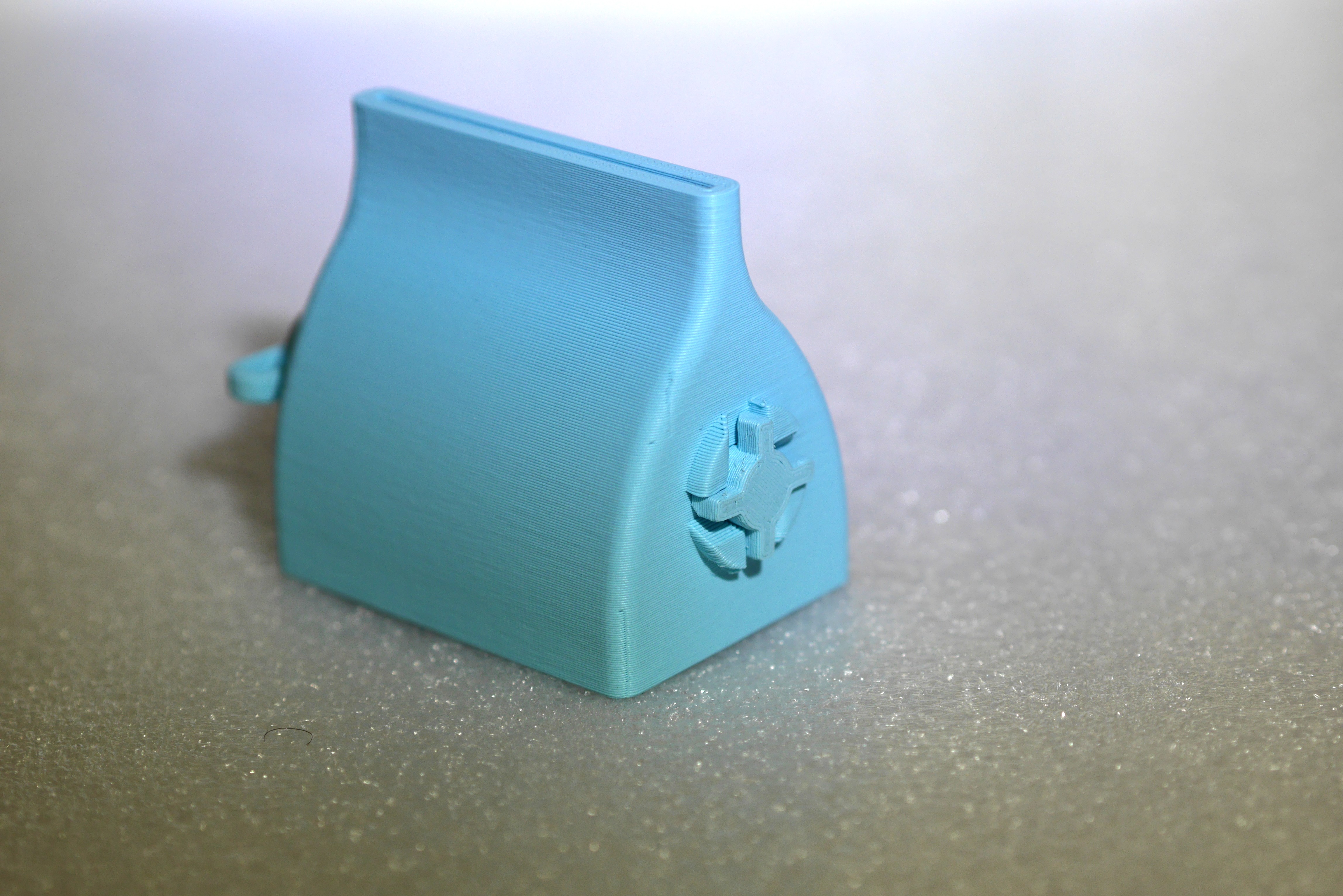 Miniatura 3 do modelo 3D Toothpaste Squeezer and holder