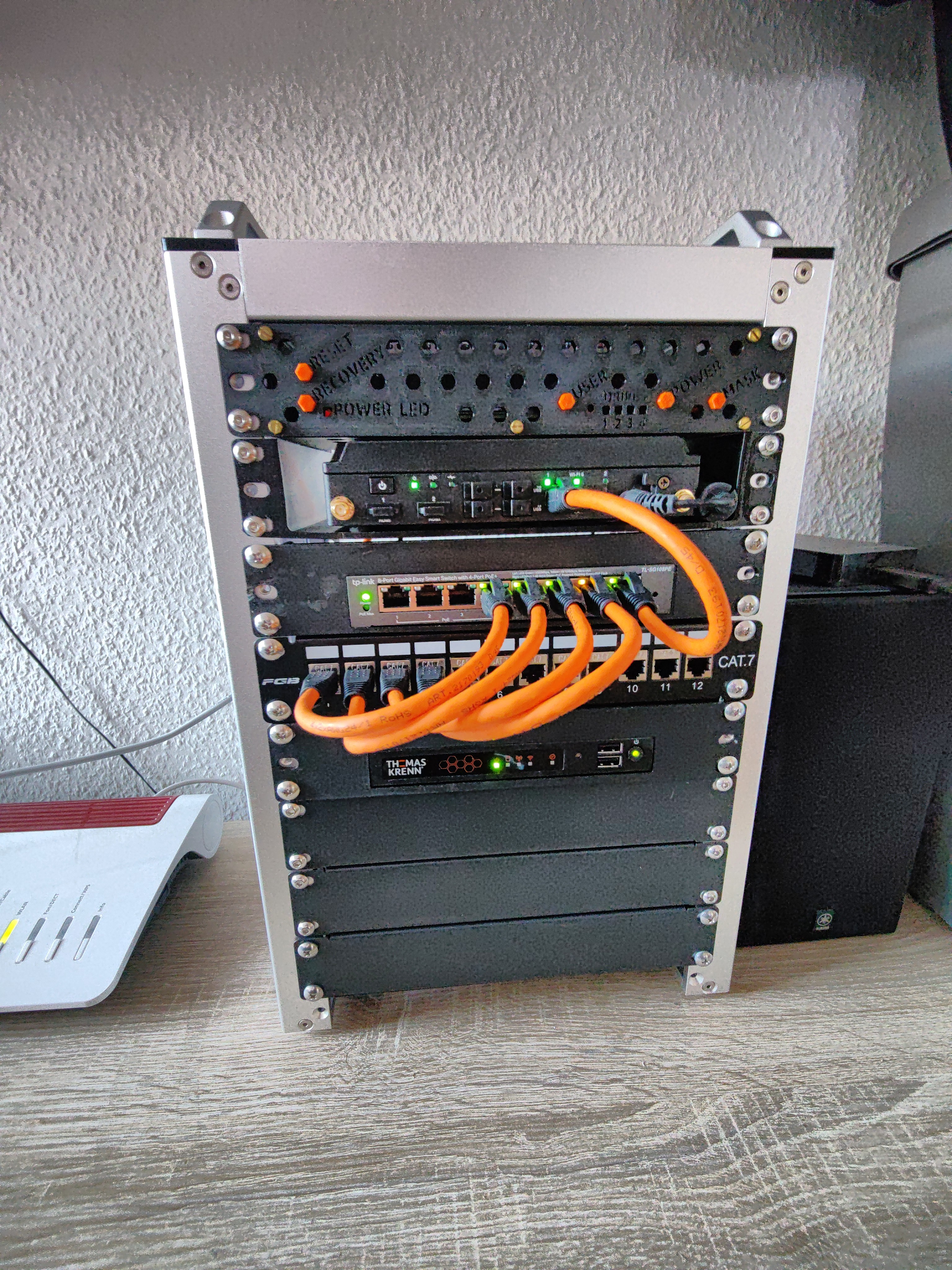 10 inch 1U Server Organization