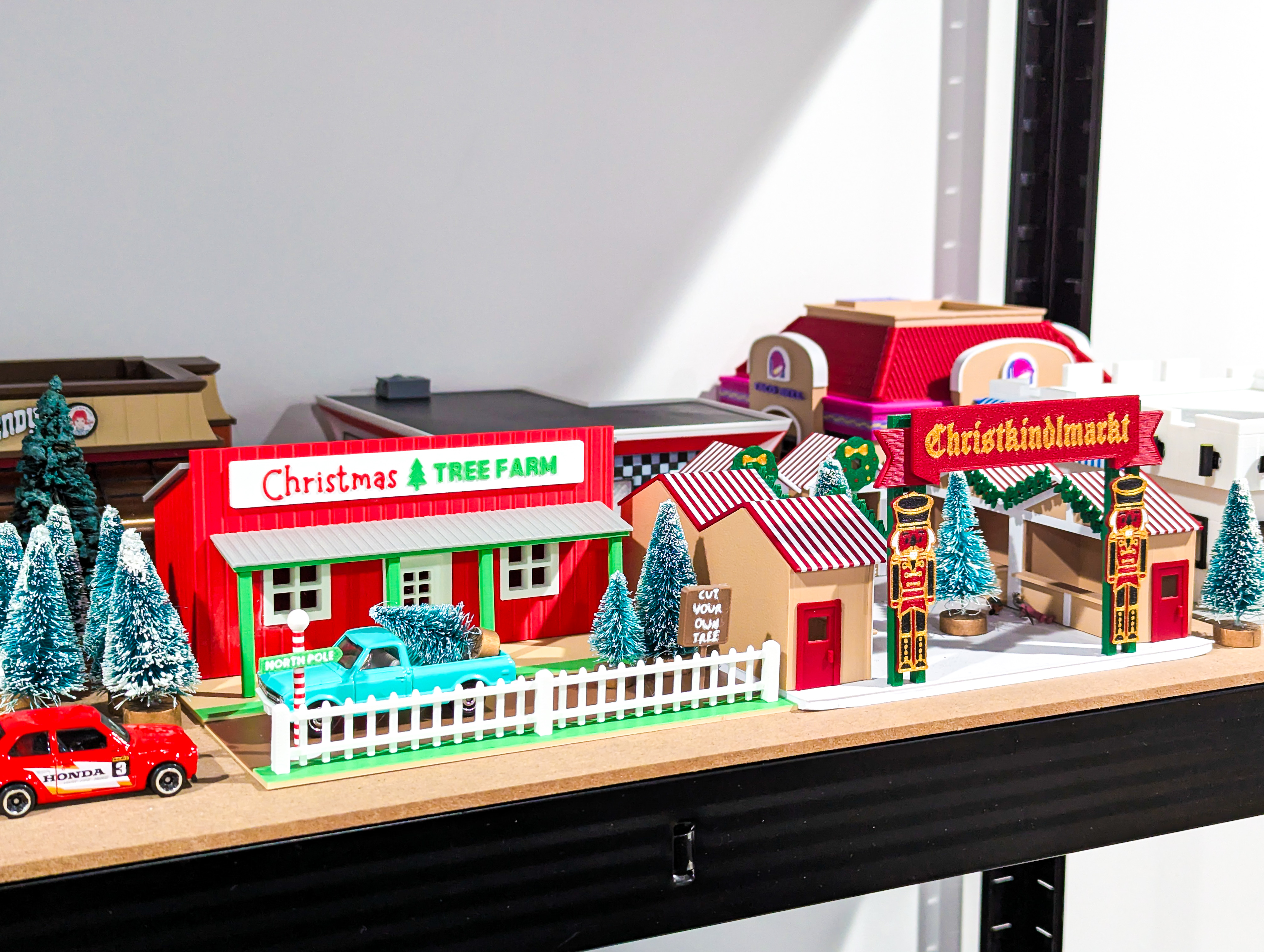 Christmas Tree Farm Stand - 1:64 Scale Diorama — thumbnail 10