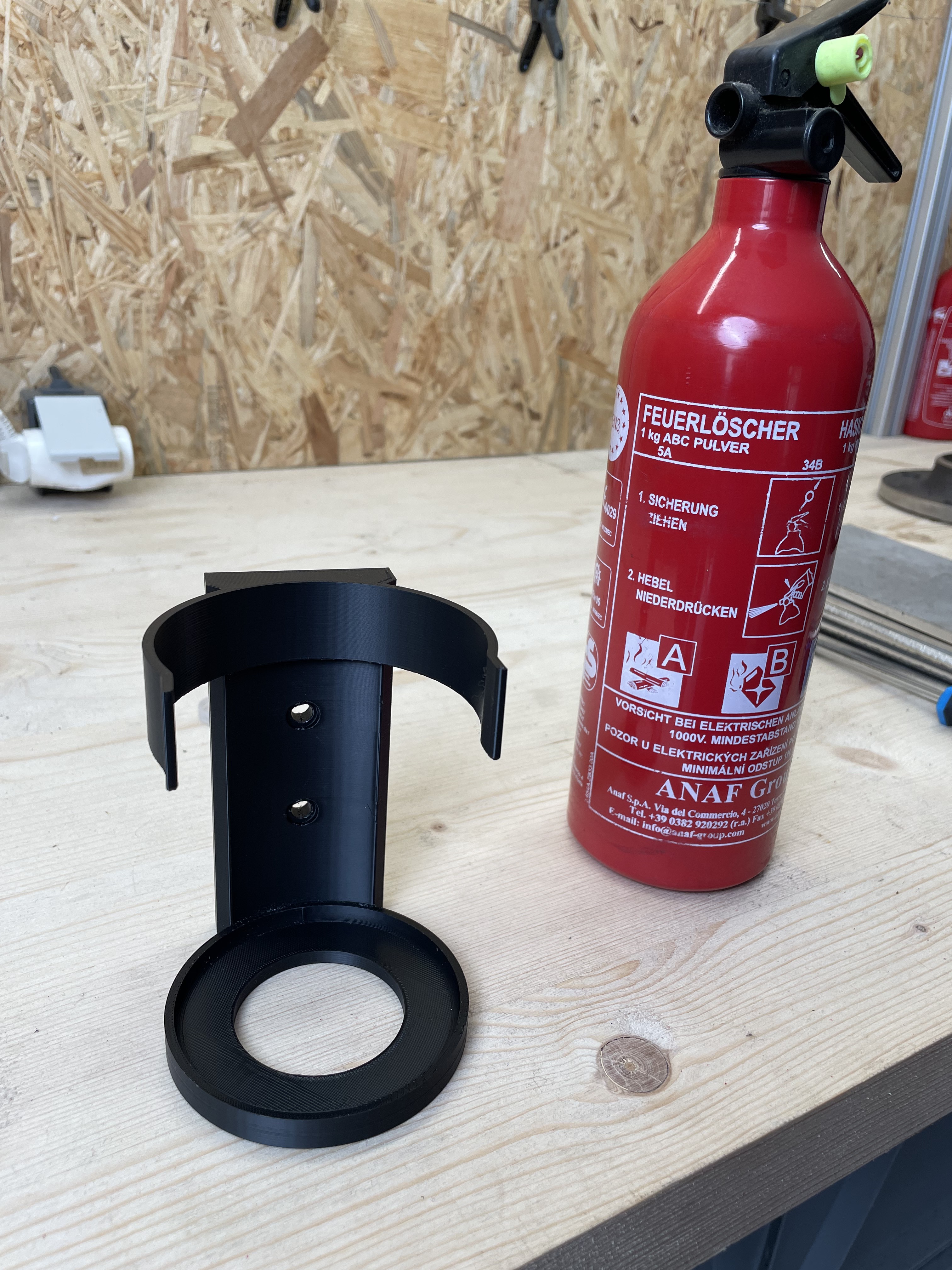 Fire extinguisher holder — miniatura 2