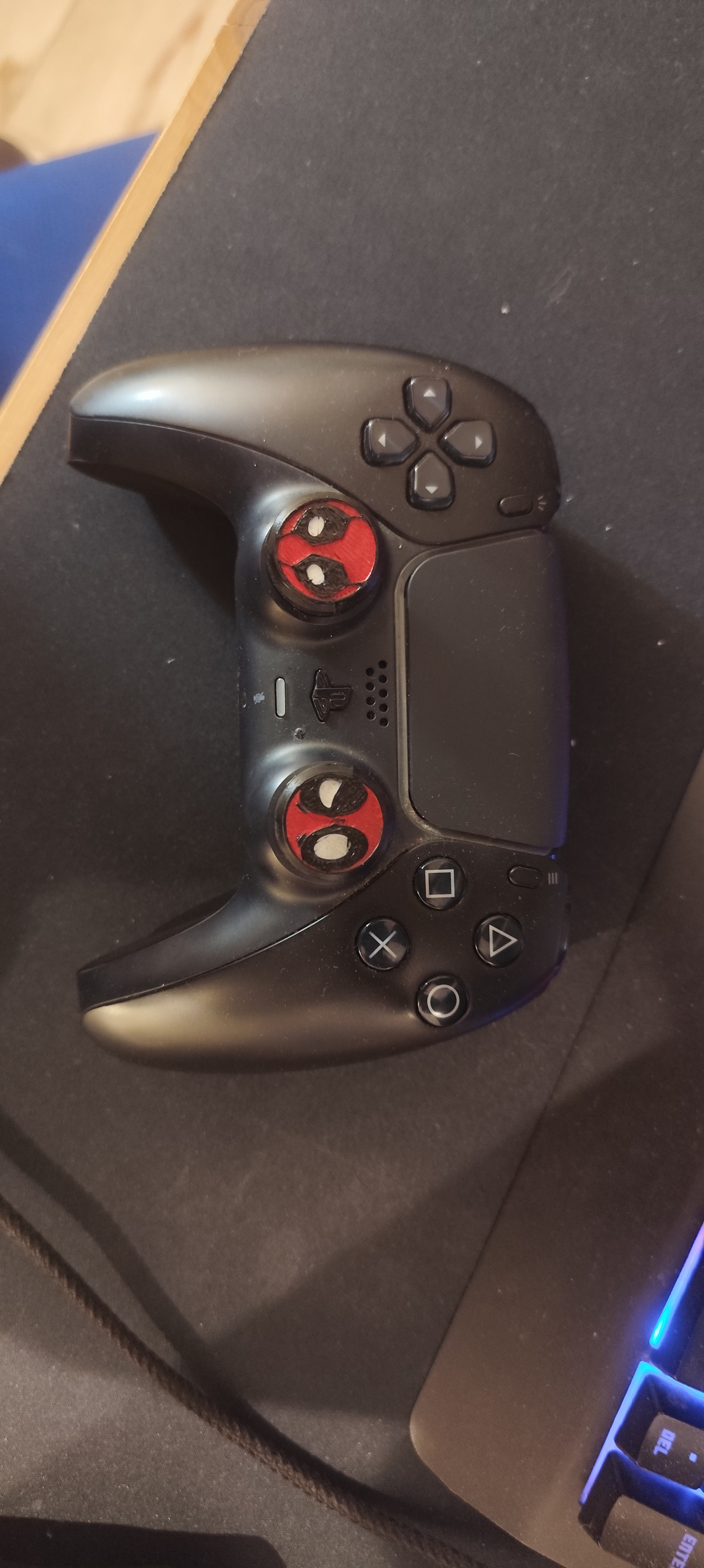 Deadpool Thumbstick Cap 3D model