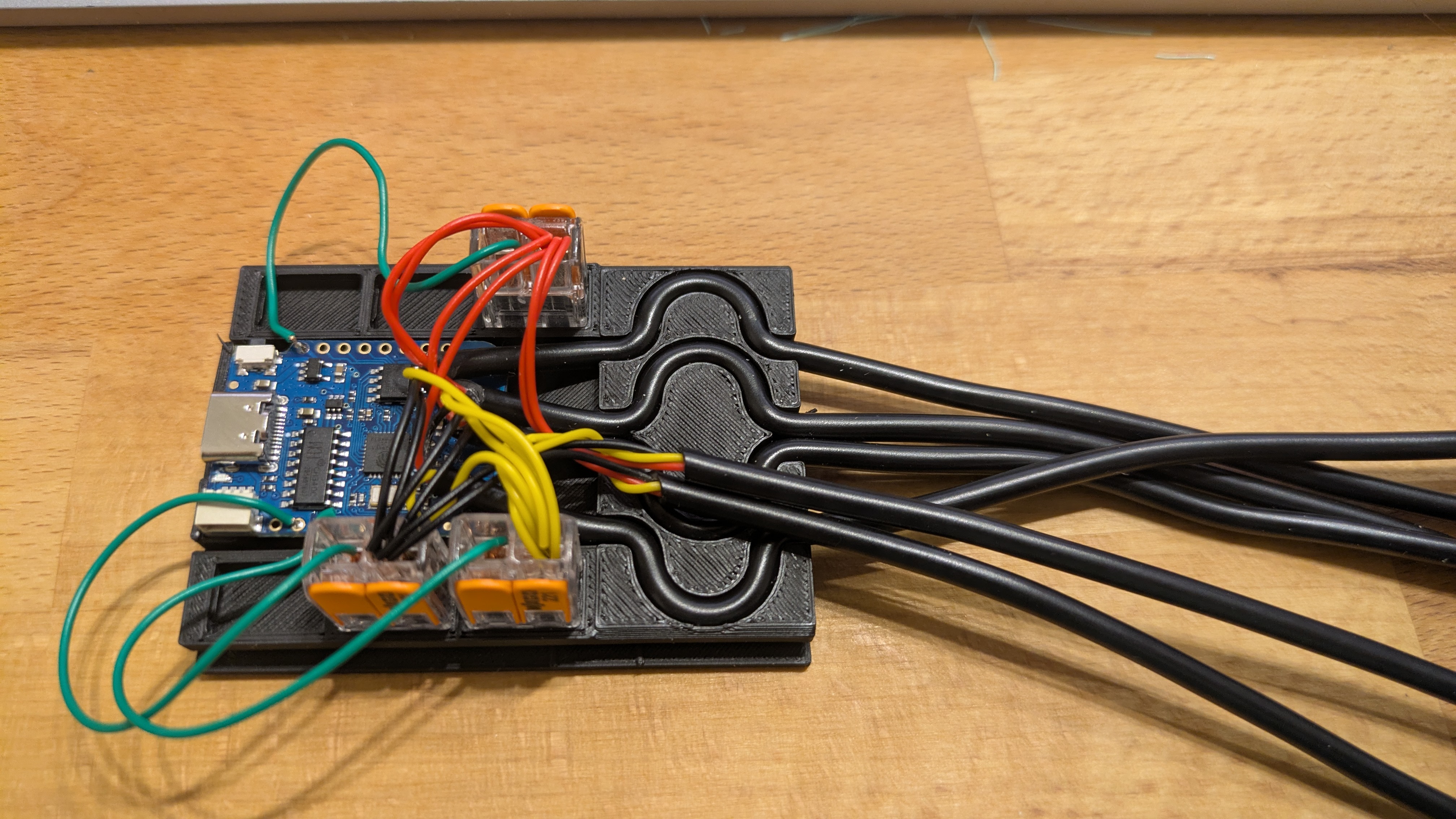 Screwless ESP D1 Mini Enclosure with Wago Pinout and Modular Strain Relief