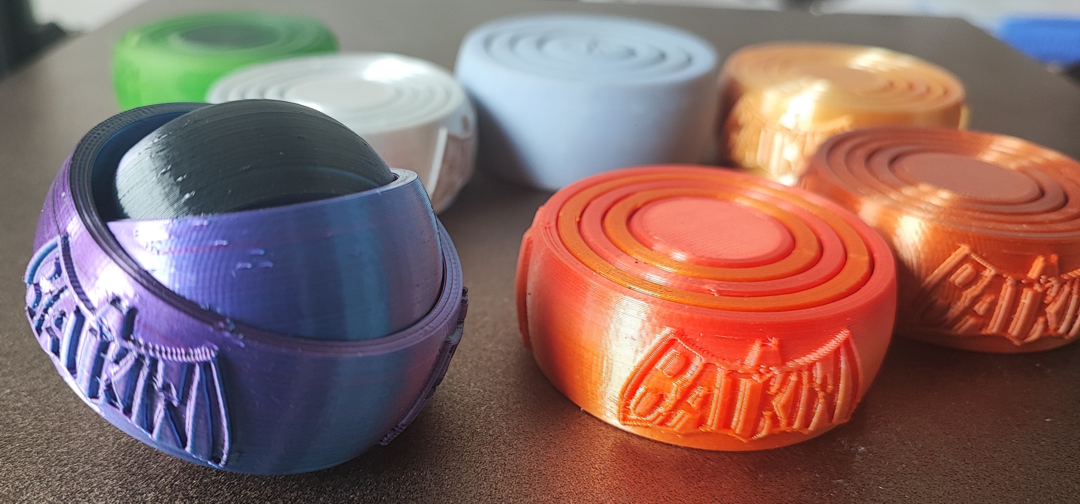 Batkiwi Fidget Toy + smooth logo free version