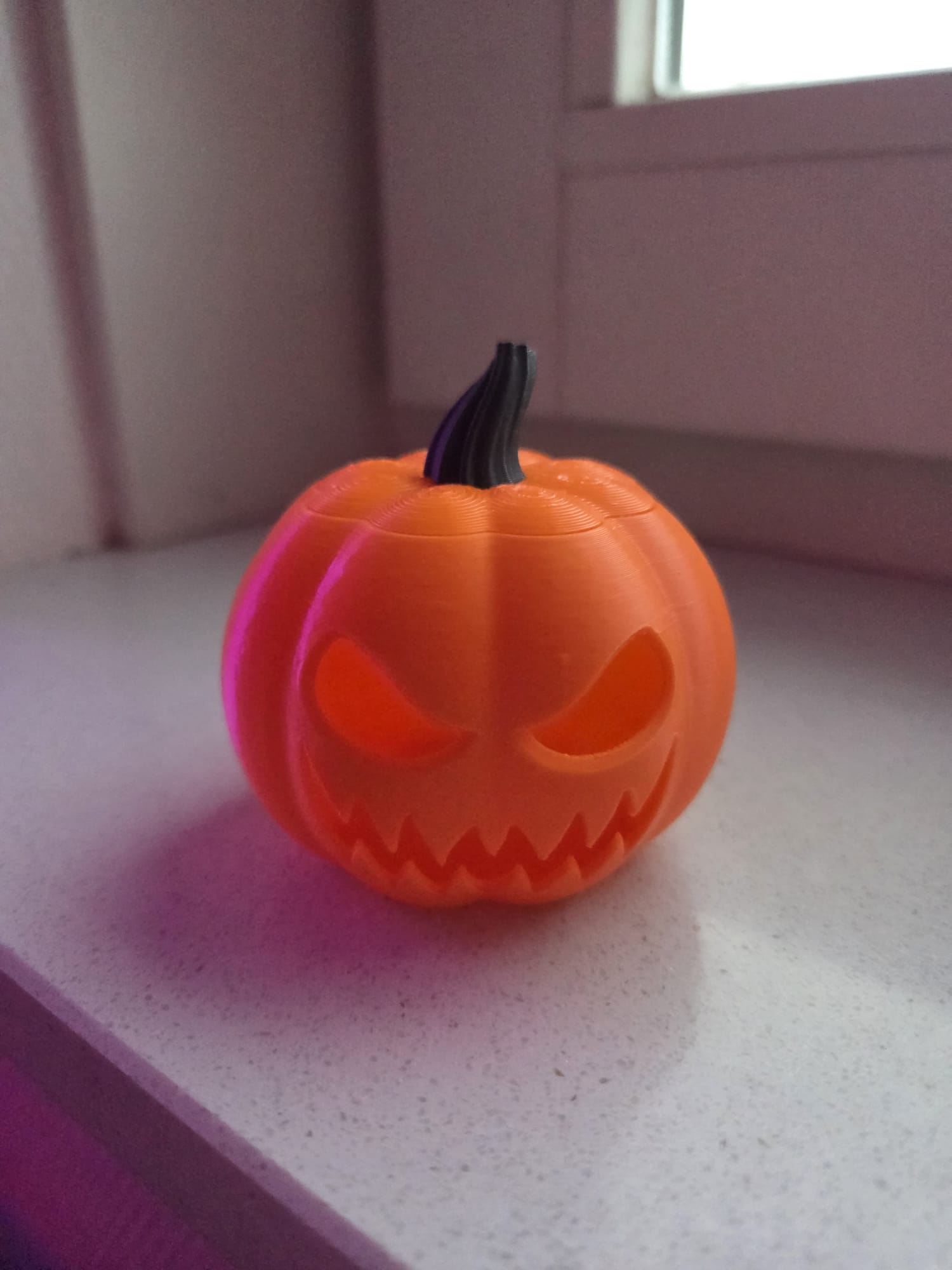 Jack-o’-Lantern thicker walls and open face