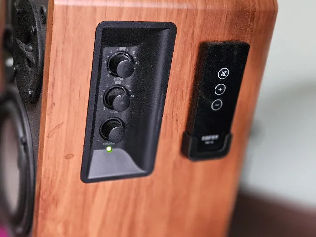 Edifier R1280T Remote holder