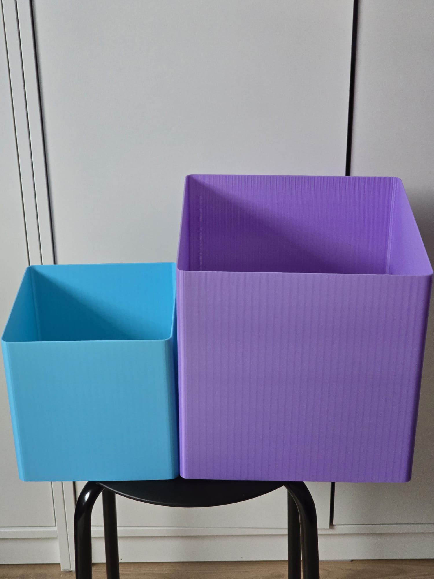 Simple Bin For Storage Garbage — miniatura 3