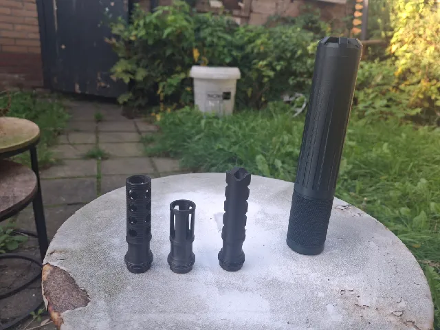 airsoft flashhiders and suppressor
