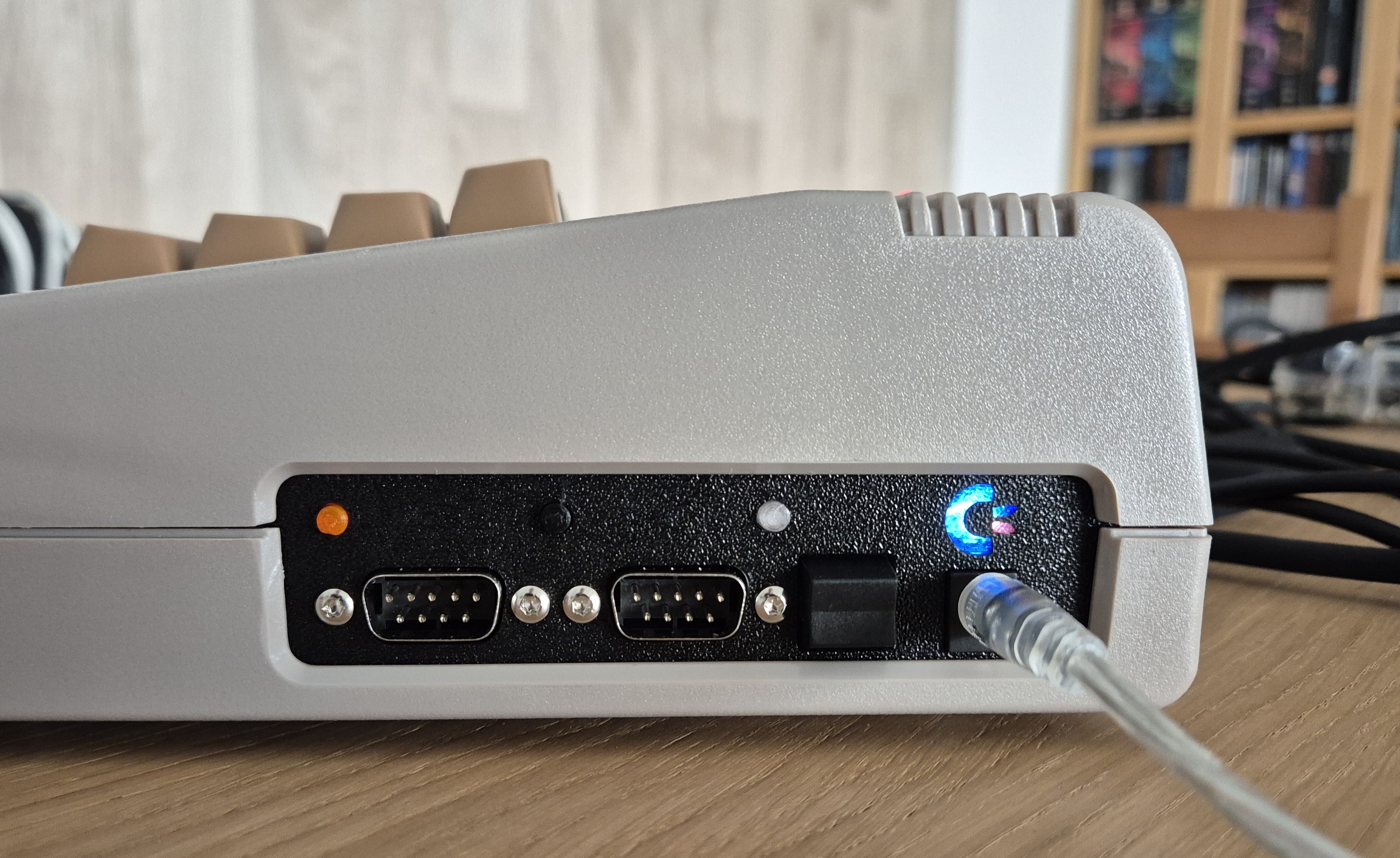 Side Panel for Commodore 64 Ultimate with 3 Buttons and LED/Logo (no multicolor print)