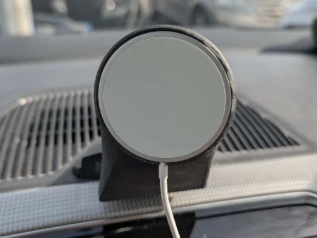 Volkswagen Up! PixelSnap Phone Support