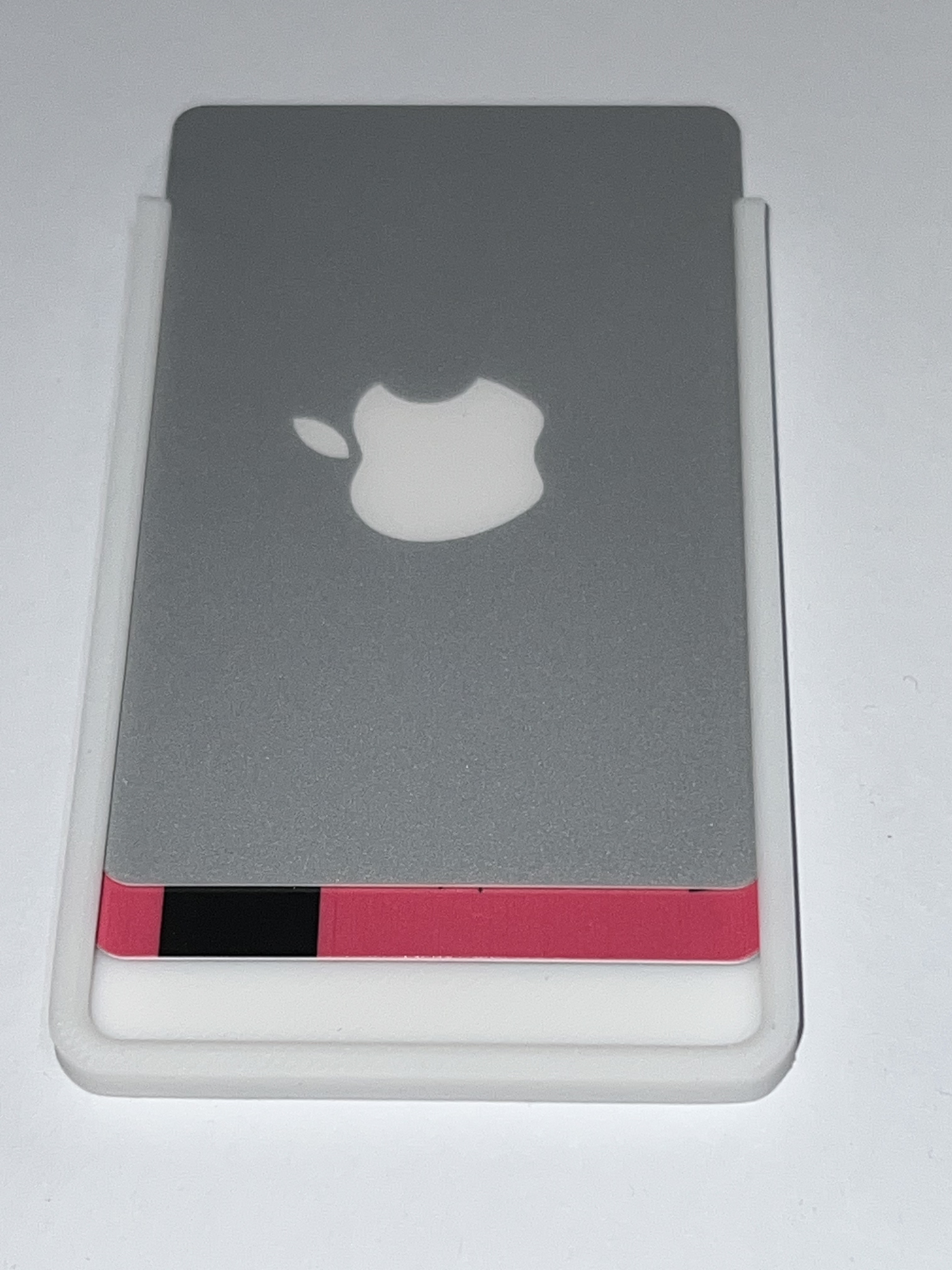 super basic cardholder — thumbnail 2