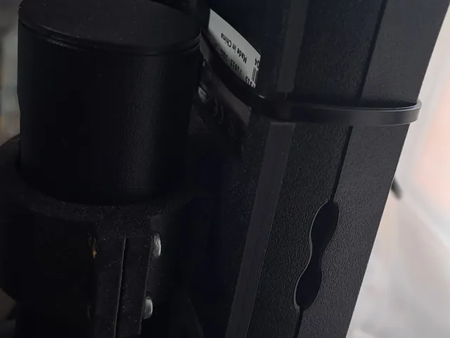 Držák adaptéru na monitor Samsung