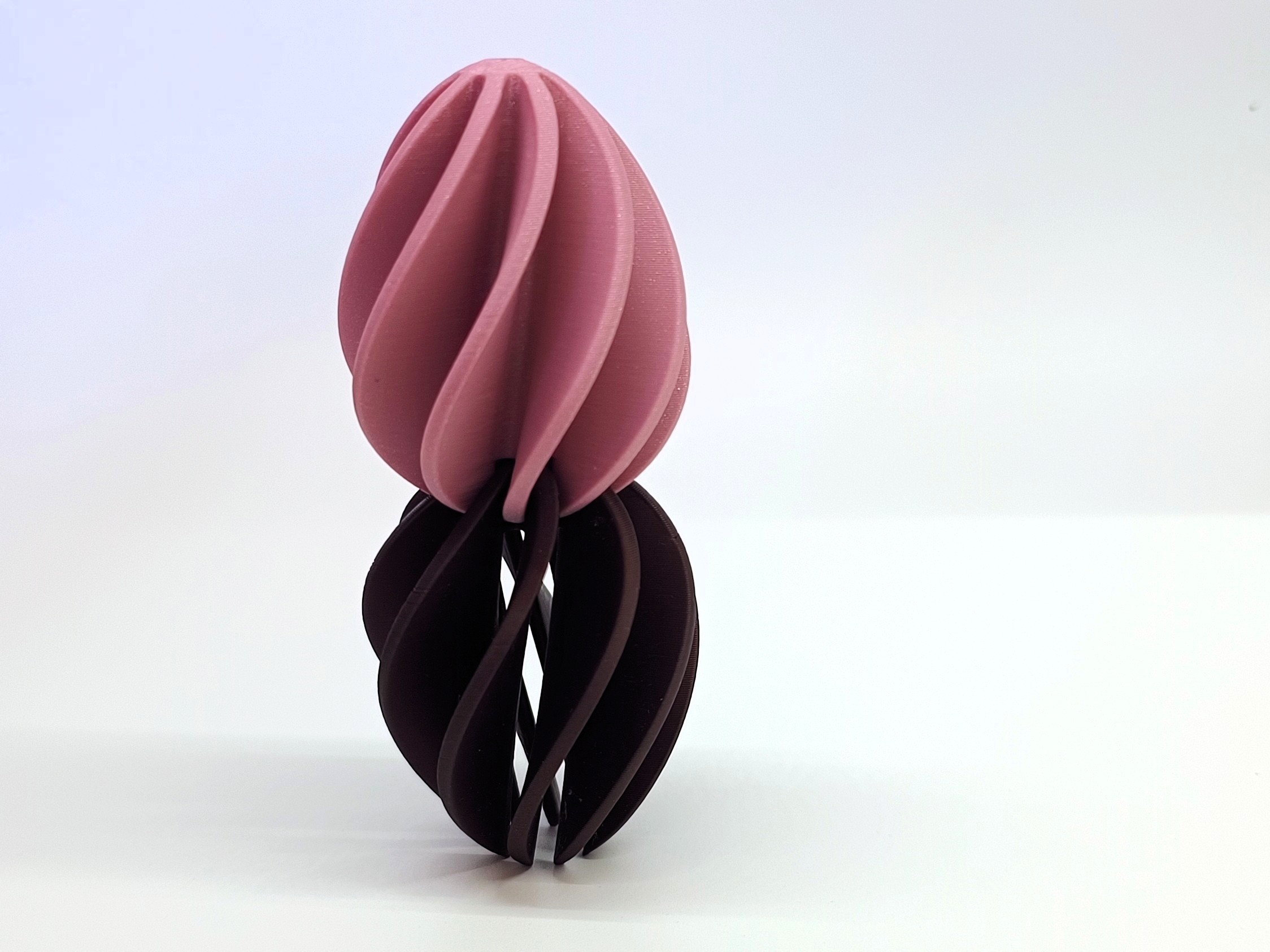 Miniatura 6 do modelo 3D Spiral Easter Egg