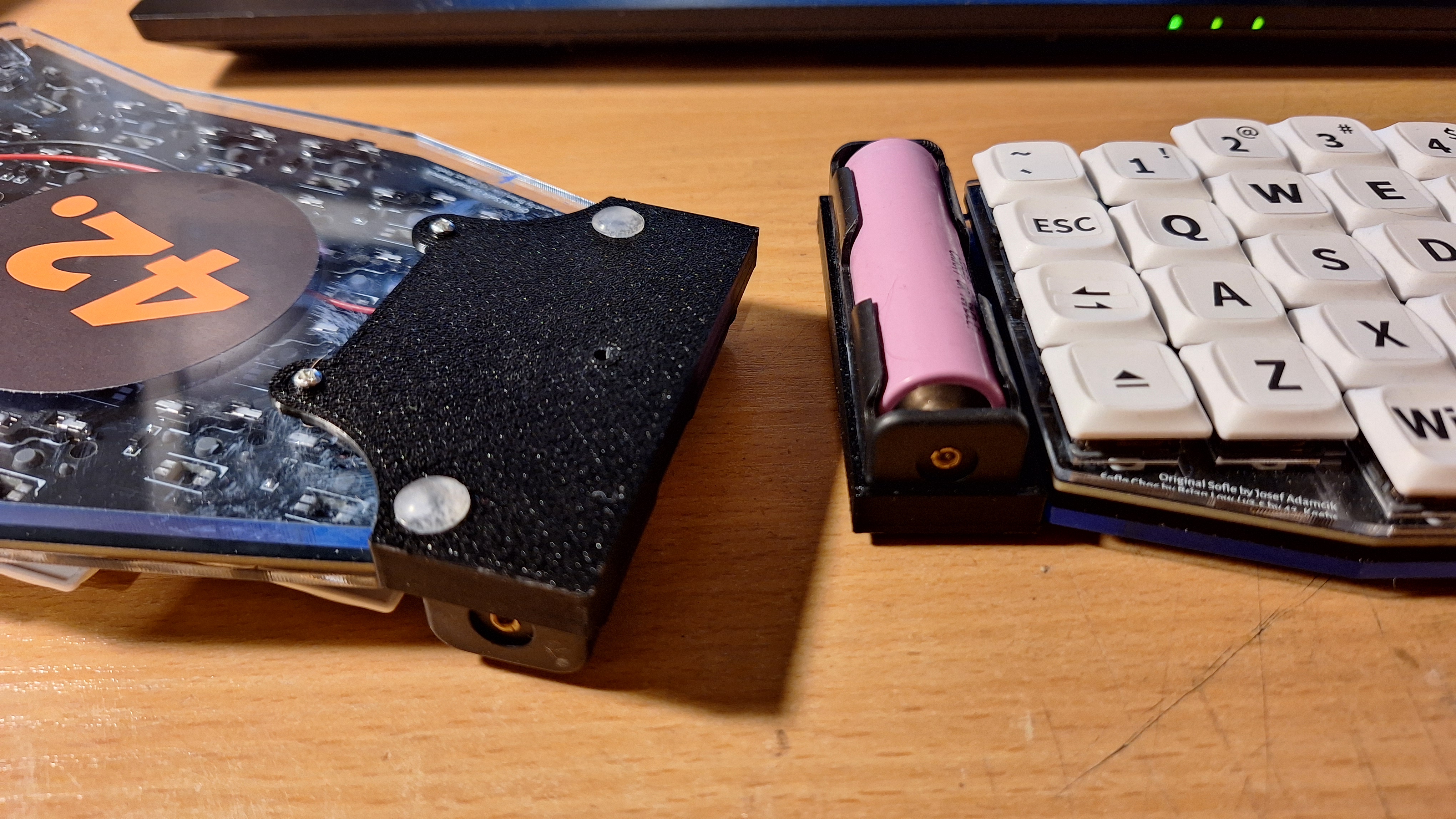 Sofle Keyboard Battery Holder