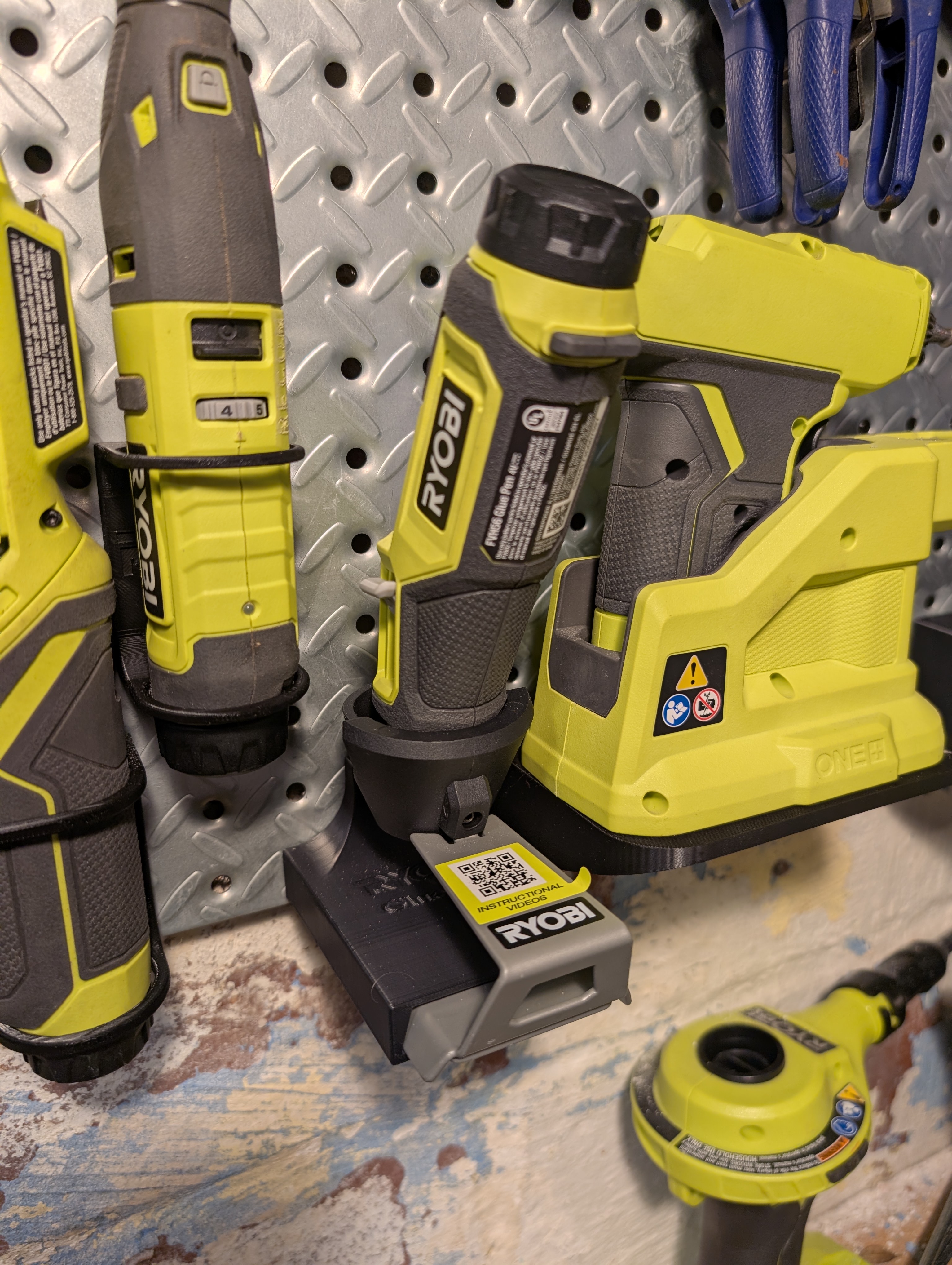 Ryobi Glue Pen Holder- Peglock