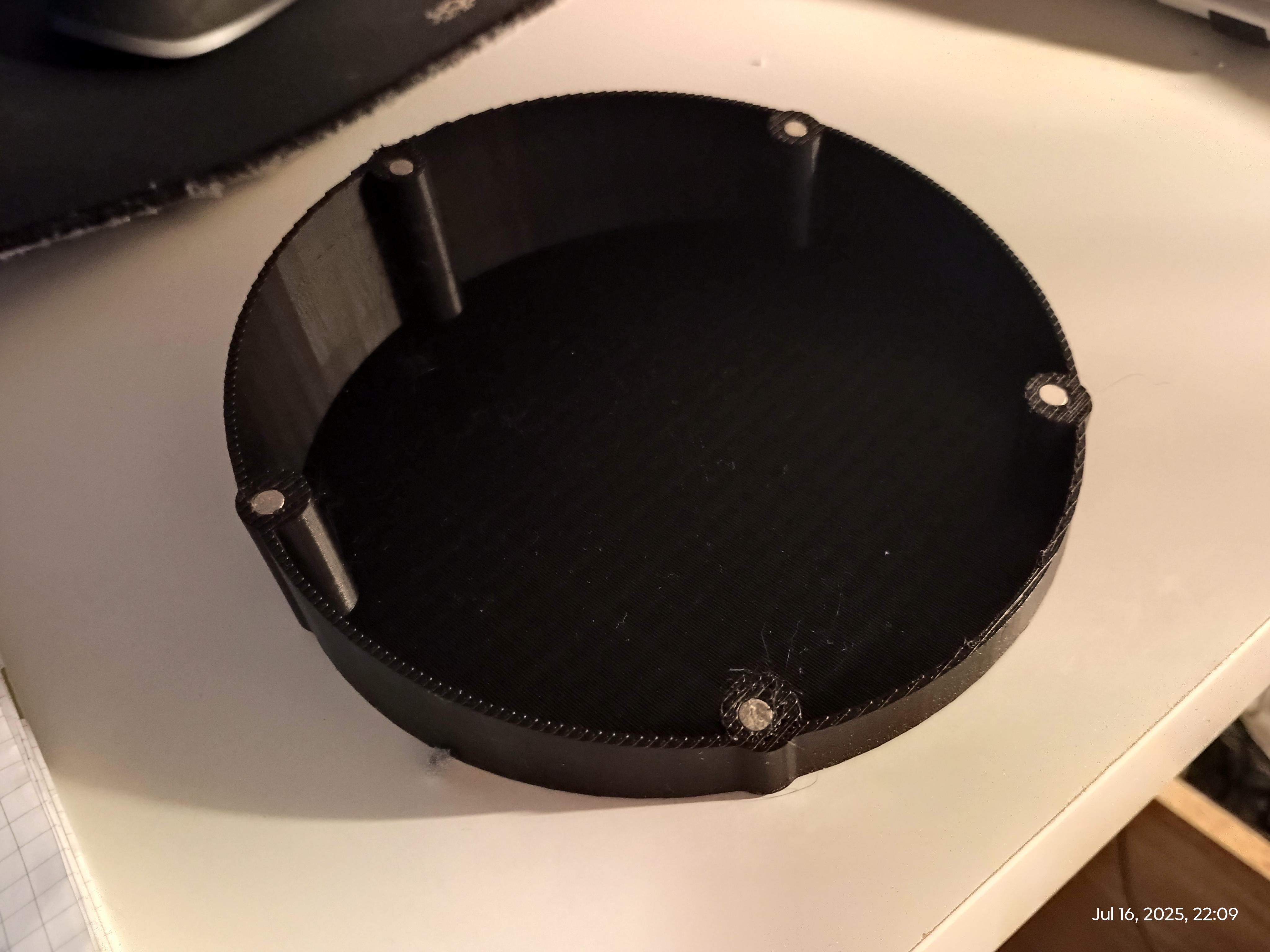 Magnetic flower pot holder for sloped window sill (customizable parameterized OpenSCAD incl.) — thumbnail 3