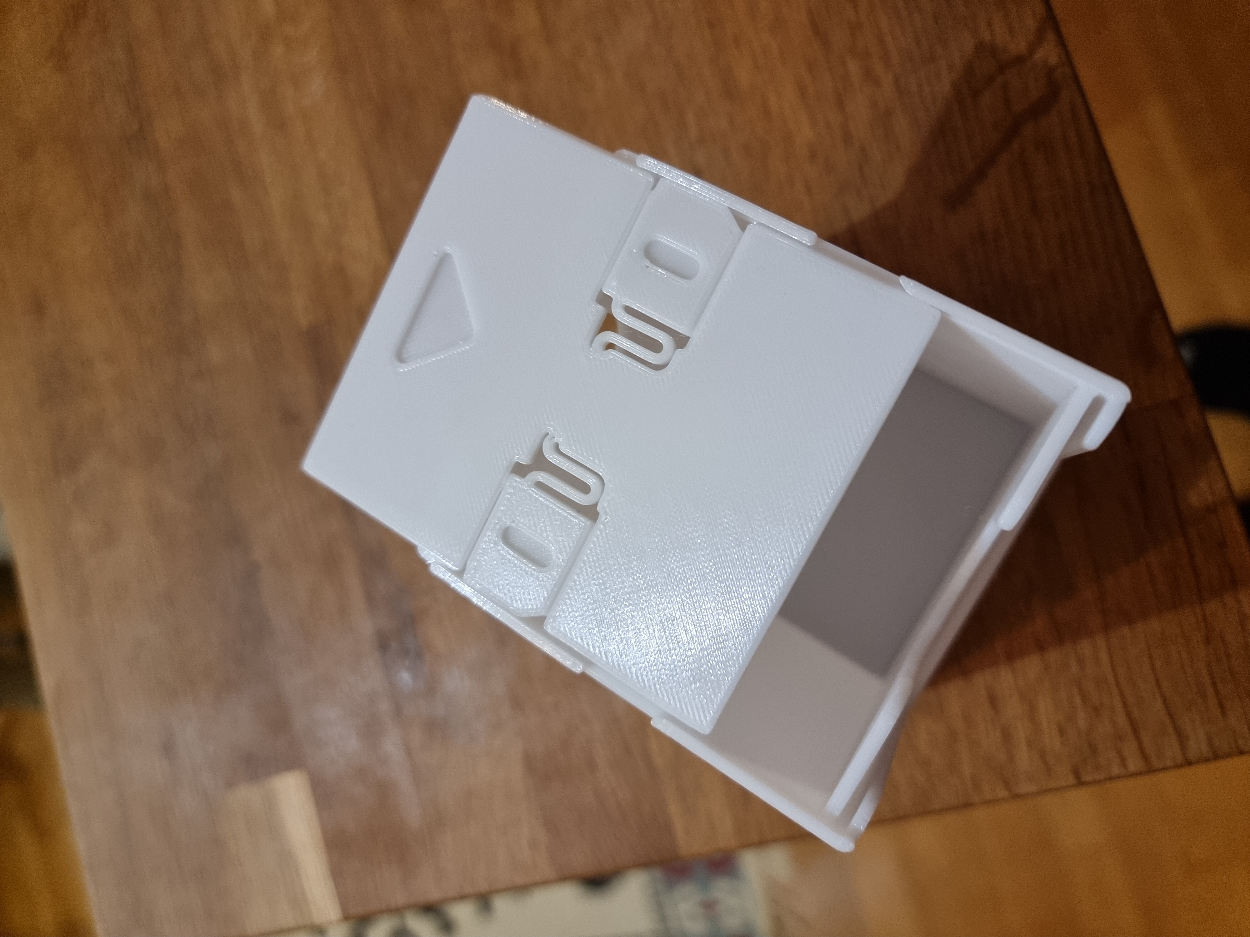 Locking MTG Commander Deck Box — thumbnail 3