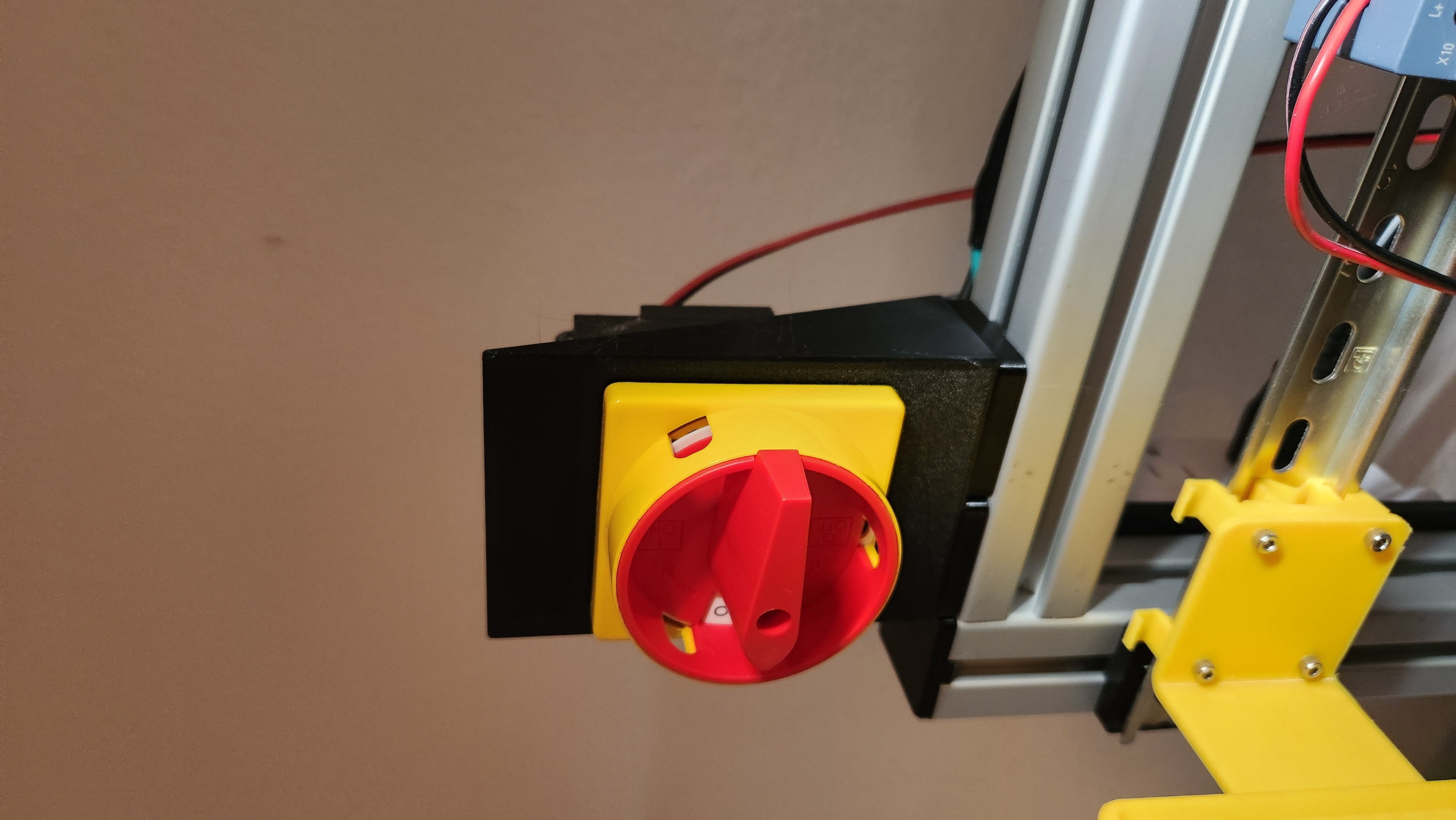 Disconnect Switch Bracket