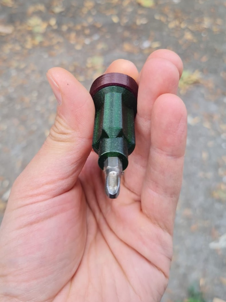 Keychain screwdriver