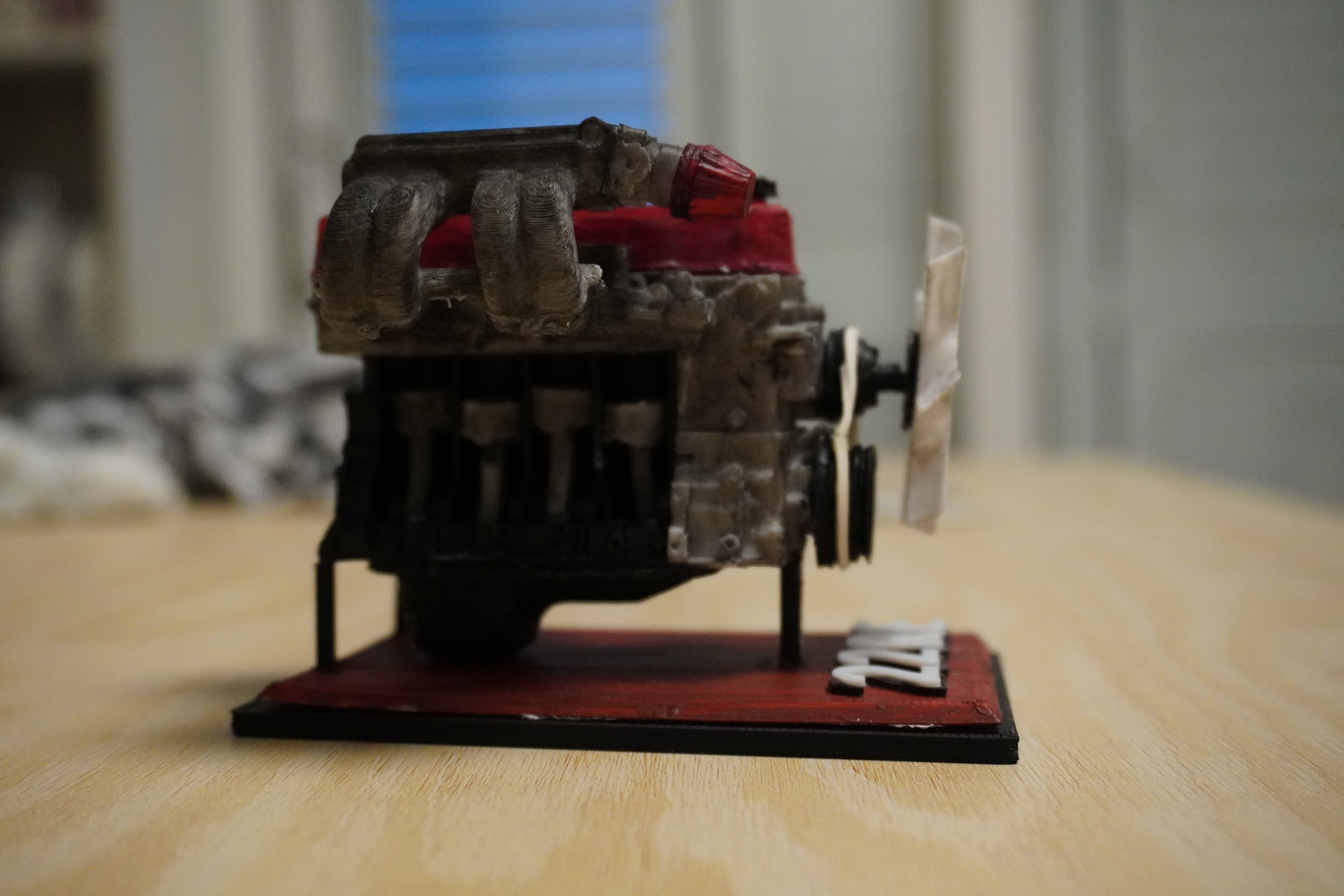 MINI Toyota 4 Cylinder Engine 22RE, Complete Working Model Mini Edition — miniatura 28