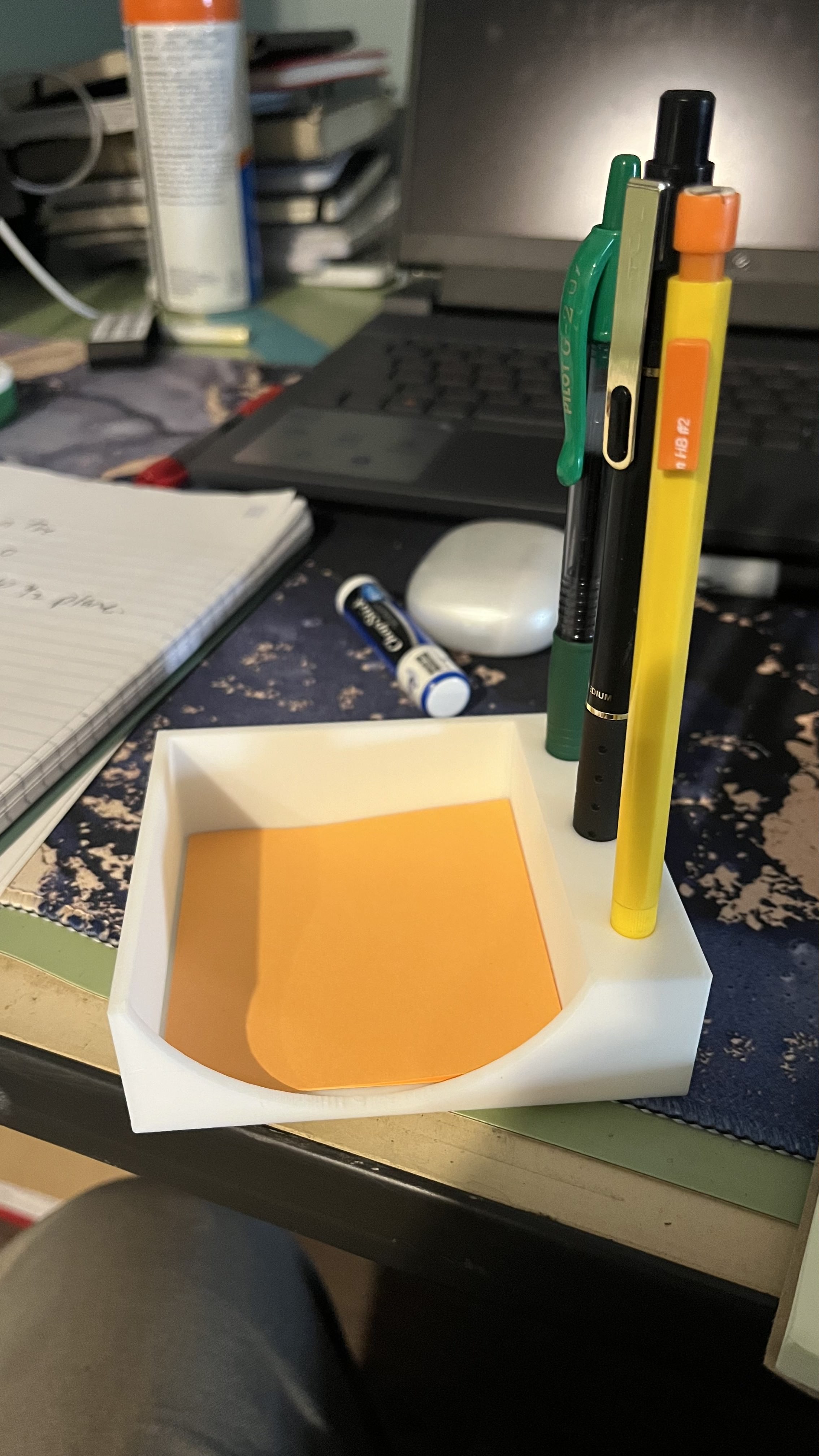 Minimal Desk Dock – Post-it Notes & Multi-Pen Holder