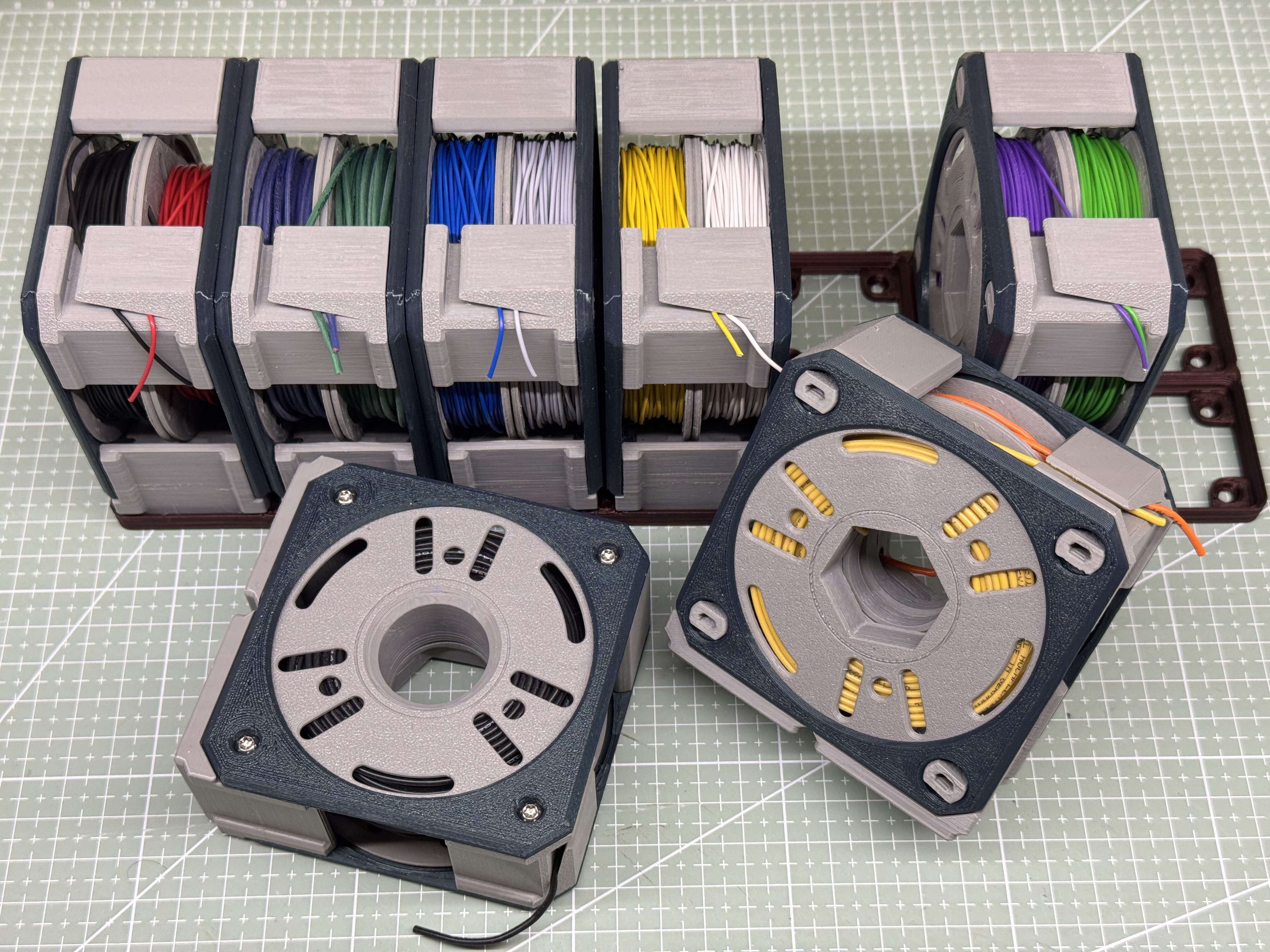 Miniatura 9 do modelo 3D Cable Spool Holder Gridfinity