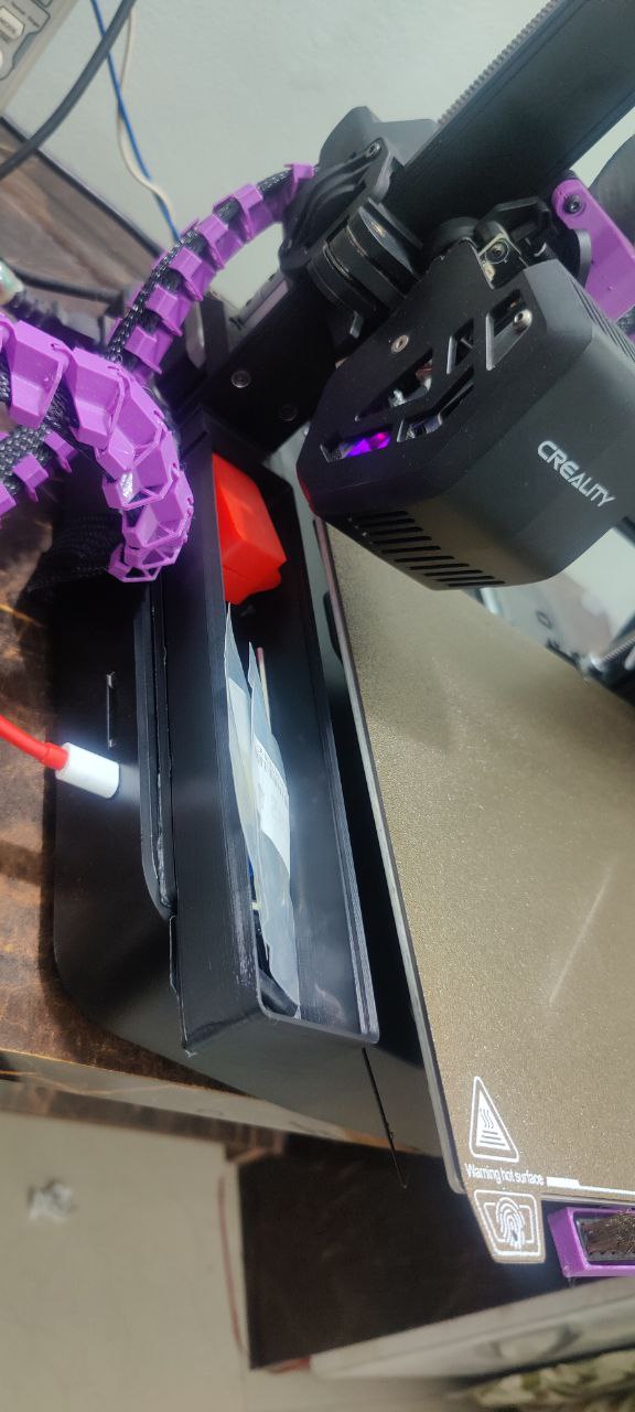 Custom Bin with Lid & Handle for Ender 3 V3 SE 3D model thumbnail