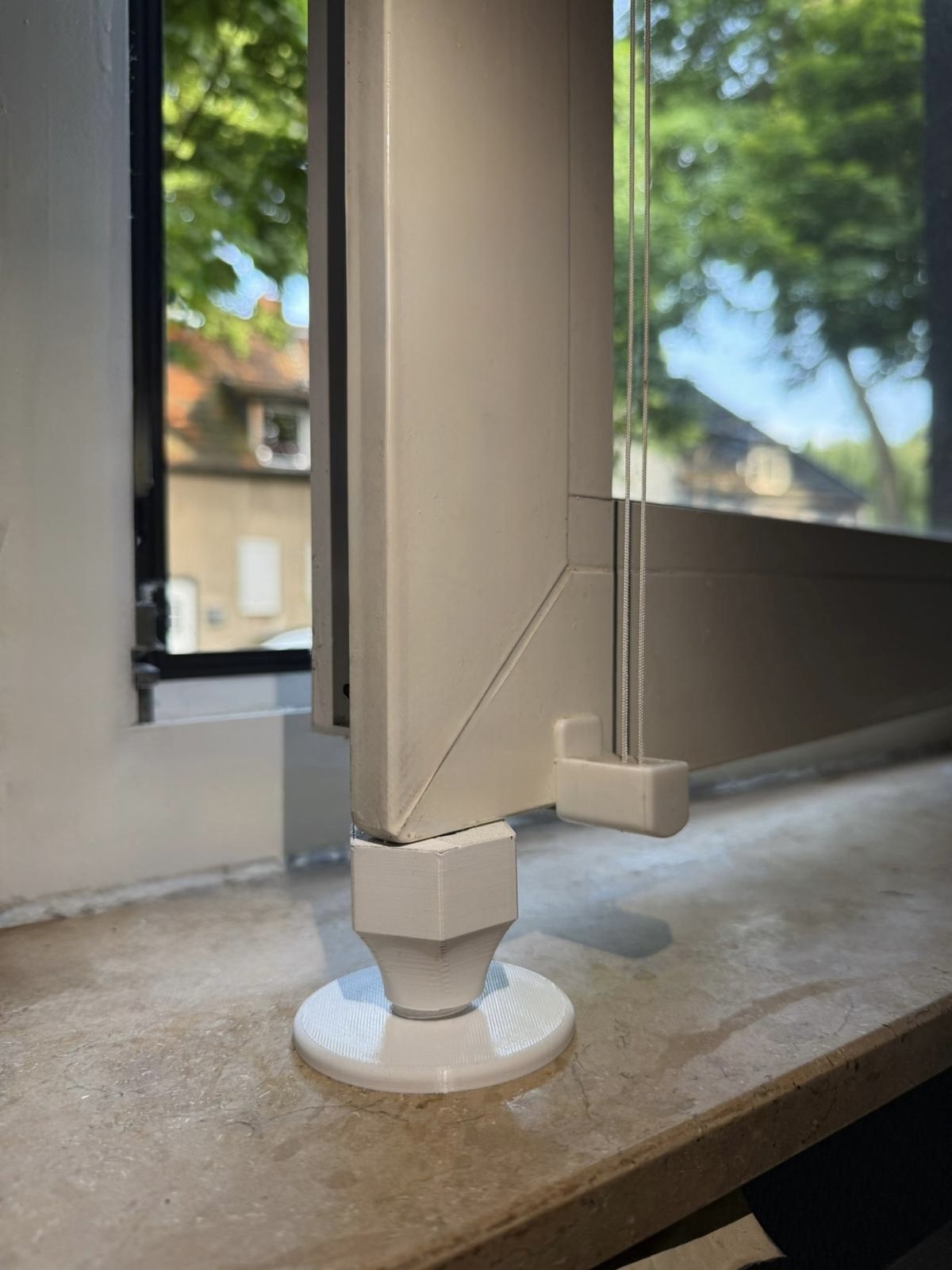 Fensterhalter