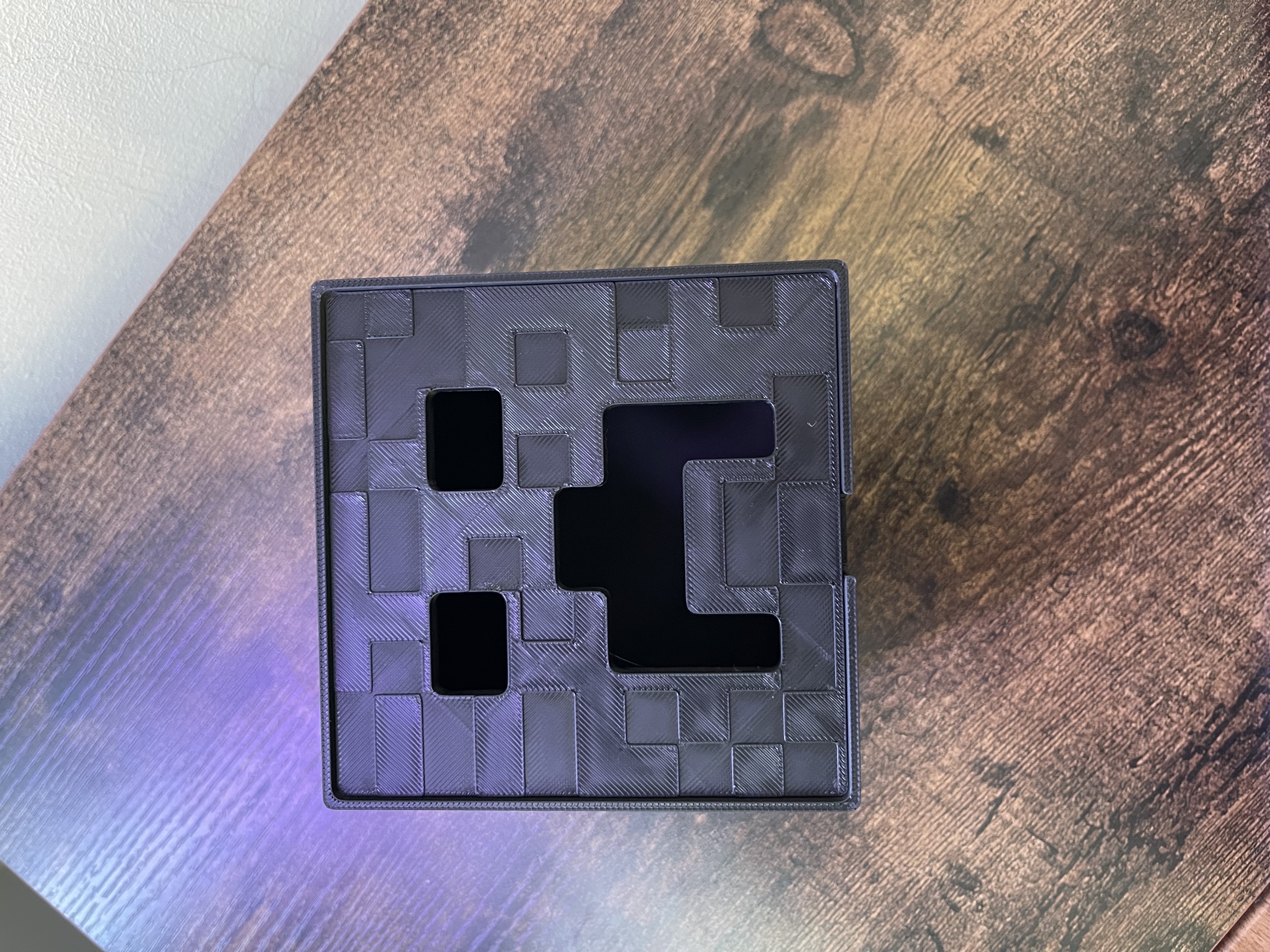 Miniatura 7 do modelo 3D Creeper Storage Box – Minecraft-Inspired Container