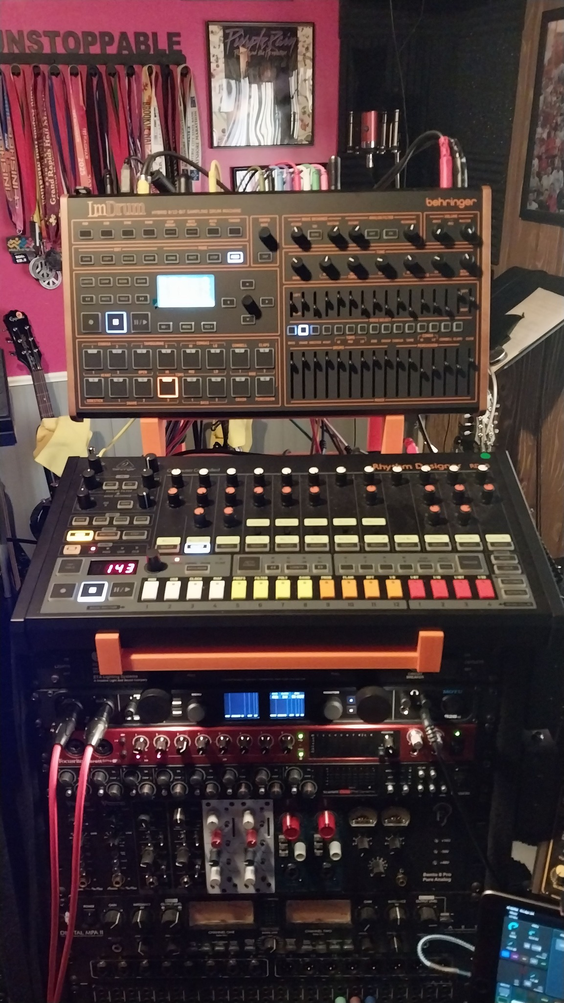 Drum machine/studio equipment holder